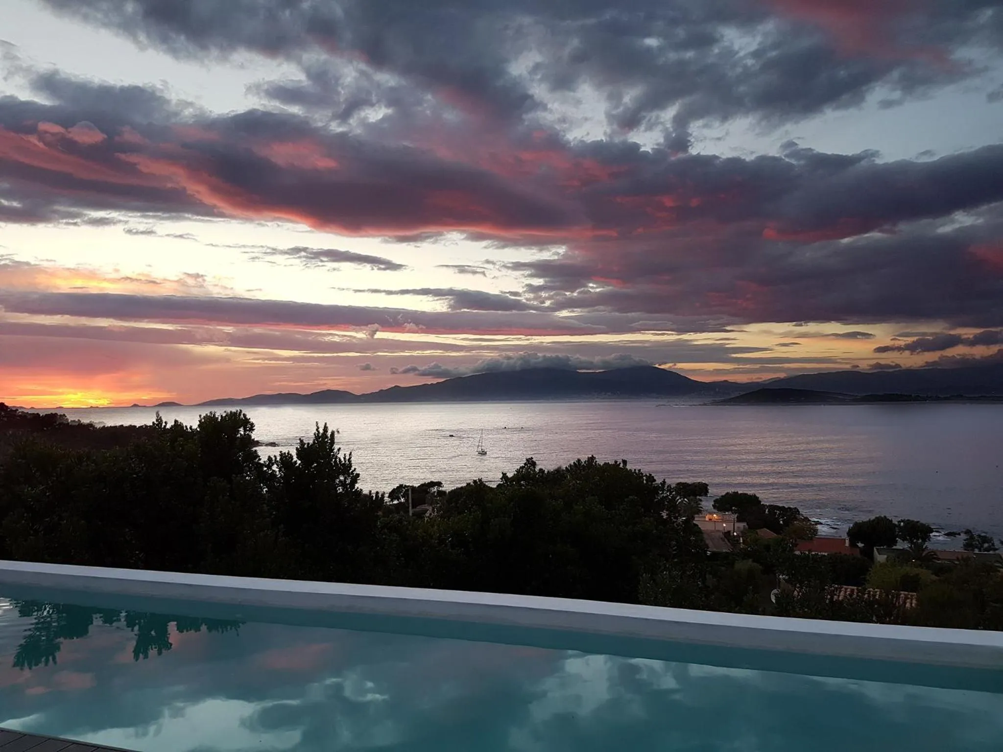 Property building in Dililodge