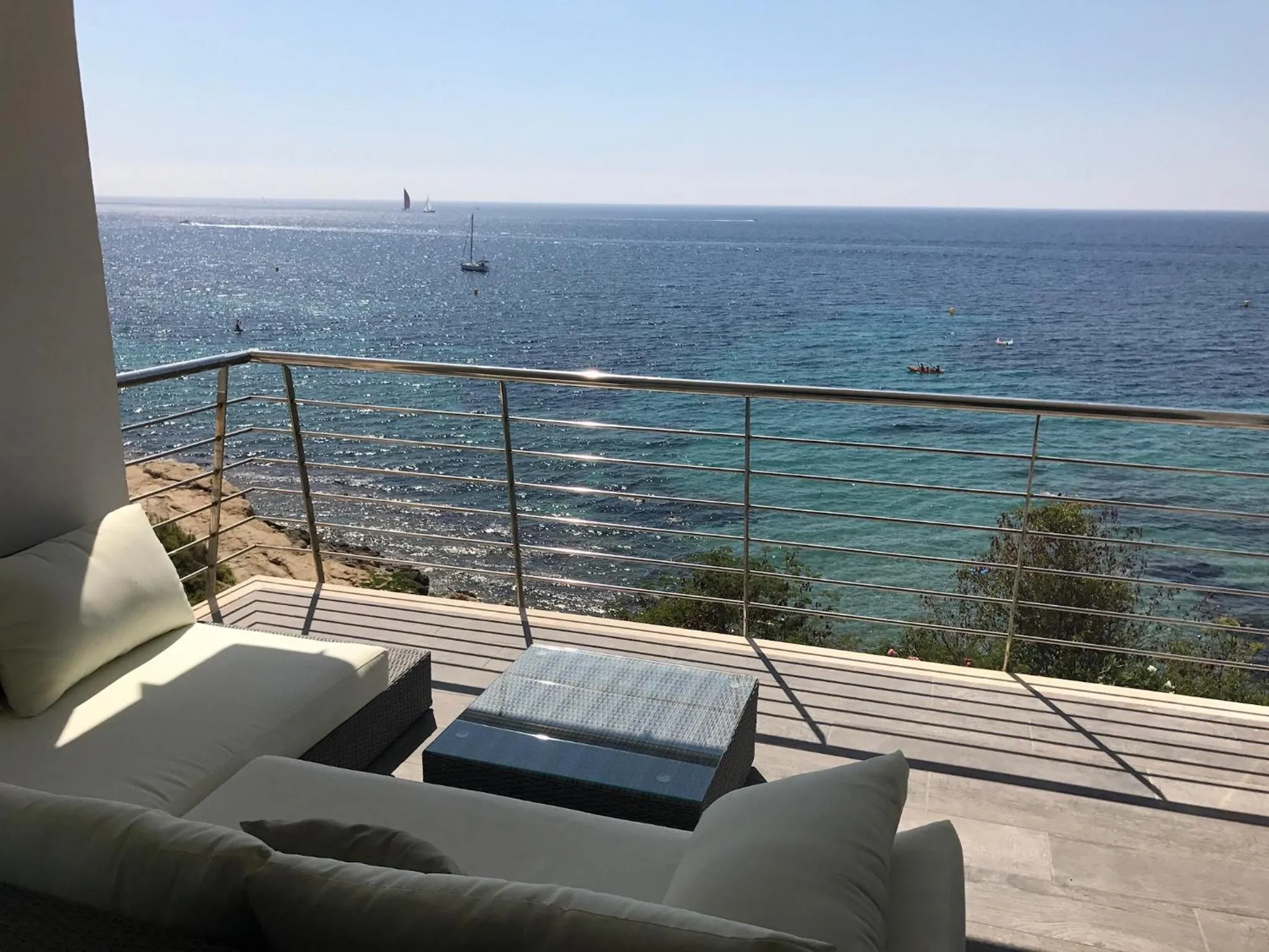 Moraira Sea front, first line, Air Conditioning, heating, First floor, 2 habs 4beds