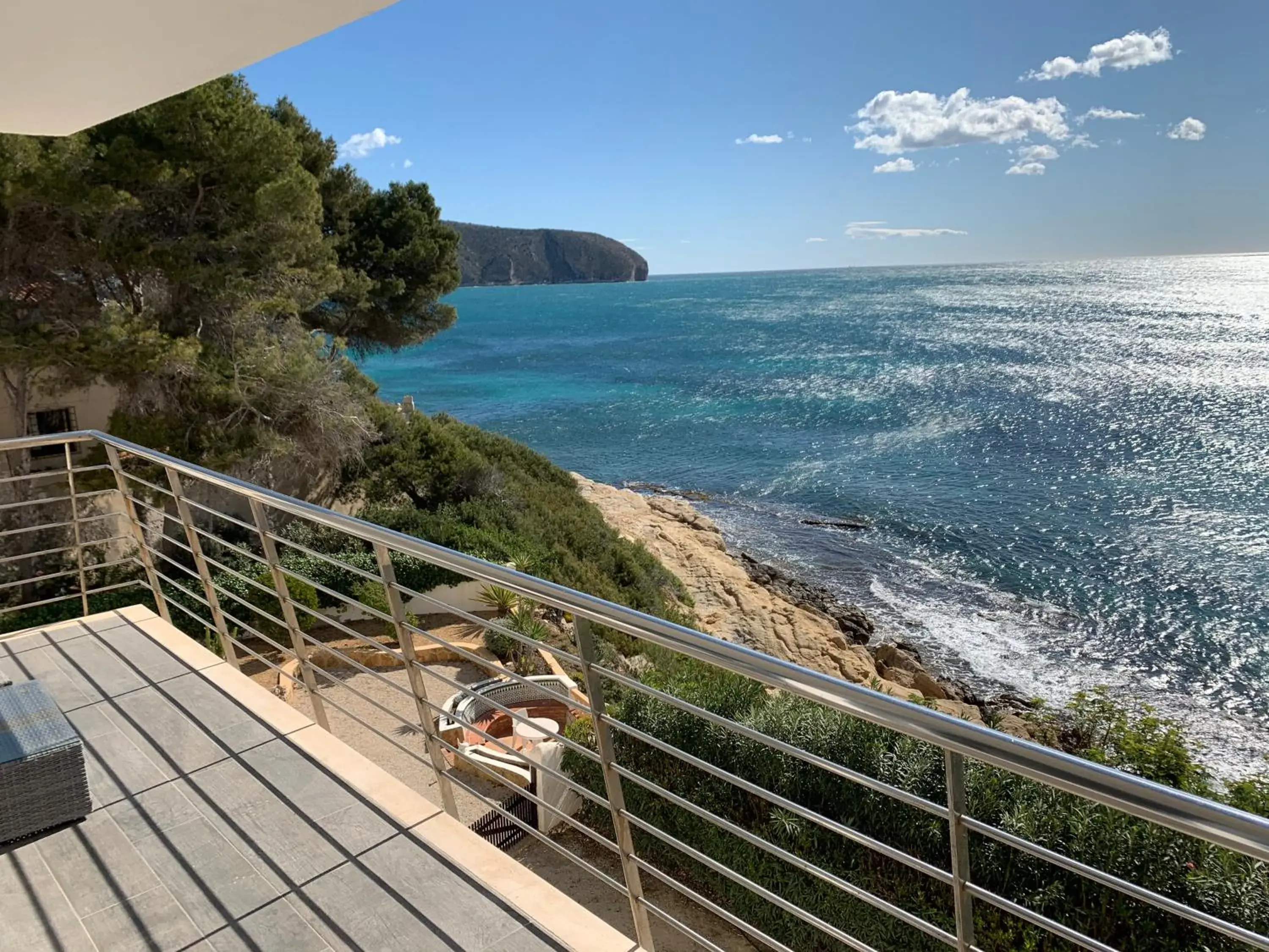 Moraira Sea front, first line, Air Conditioning, heating, First floor, 2 habs 4beds Moraira Sea front, first line, Air Conditioning, heating, First floor, 2 habs 4beds