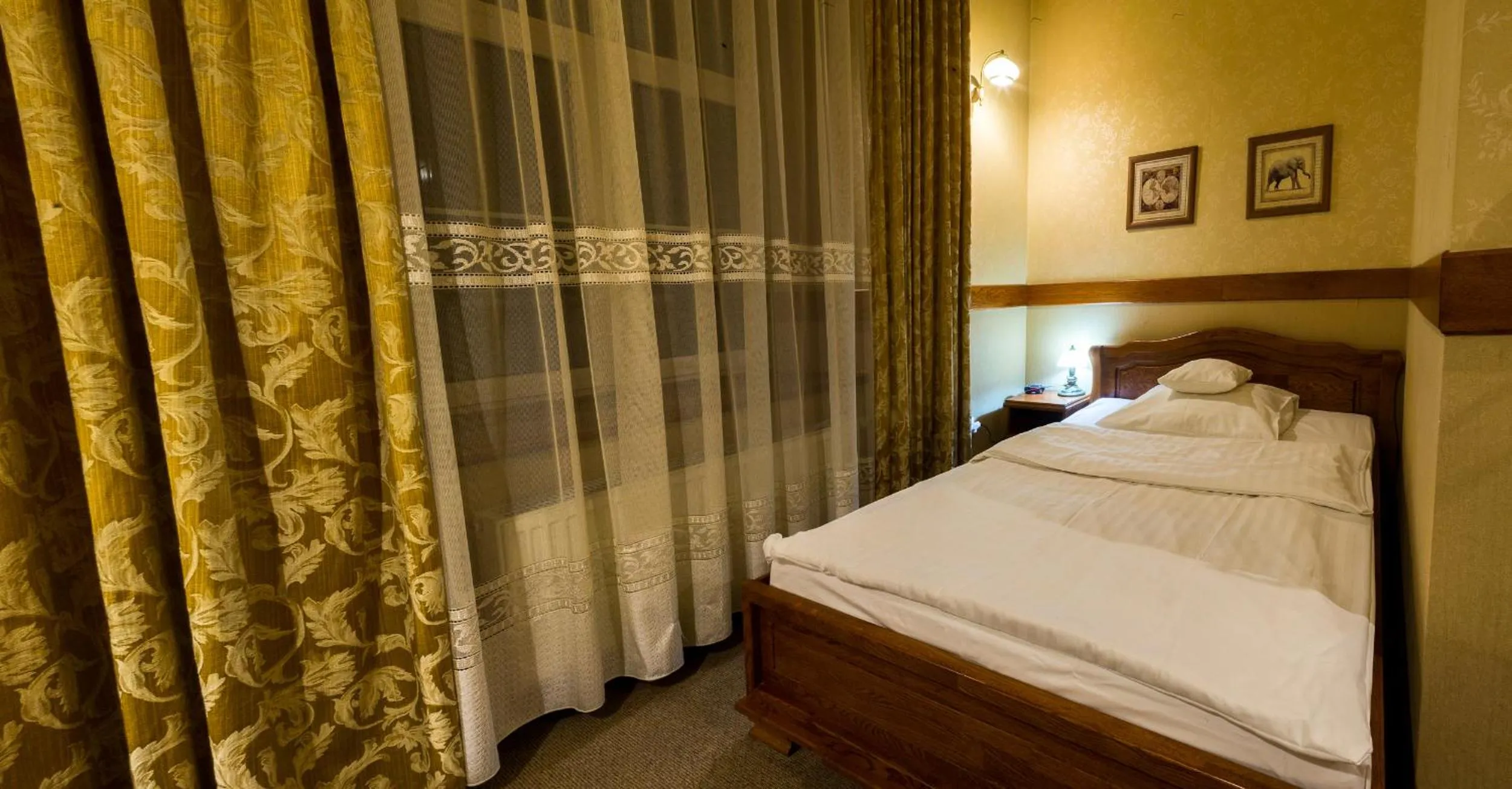 Bed in Hotel Staromiejski