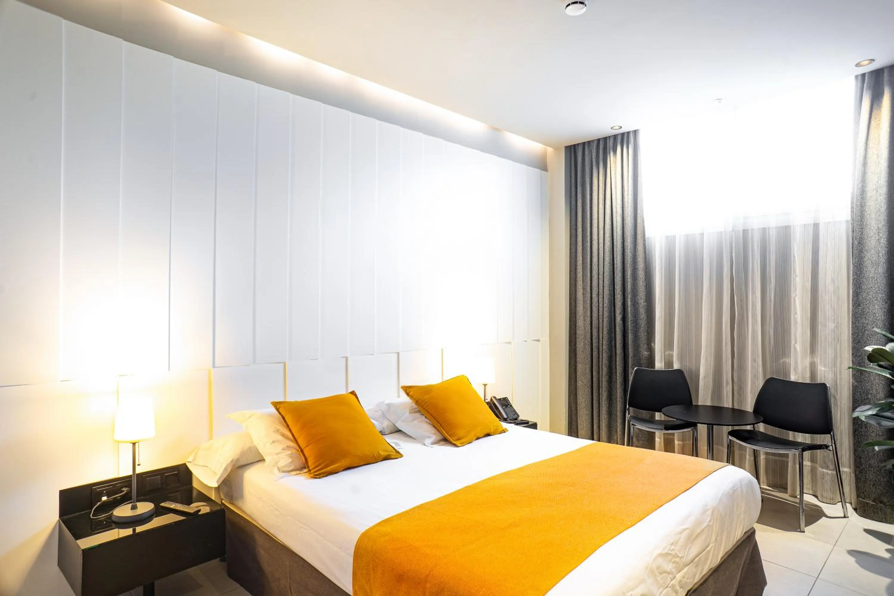 Bedroom, Bed in Costa del Sol Torremolinos Hotel