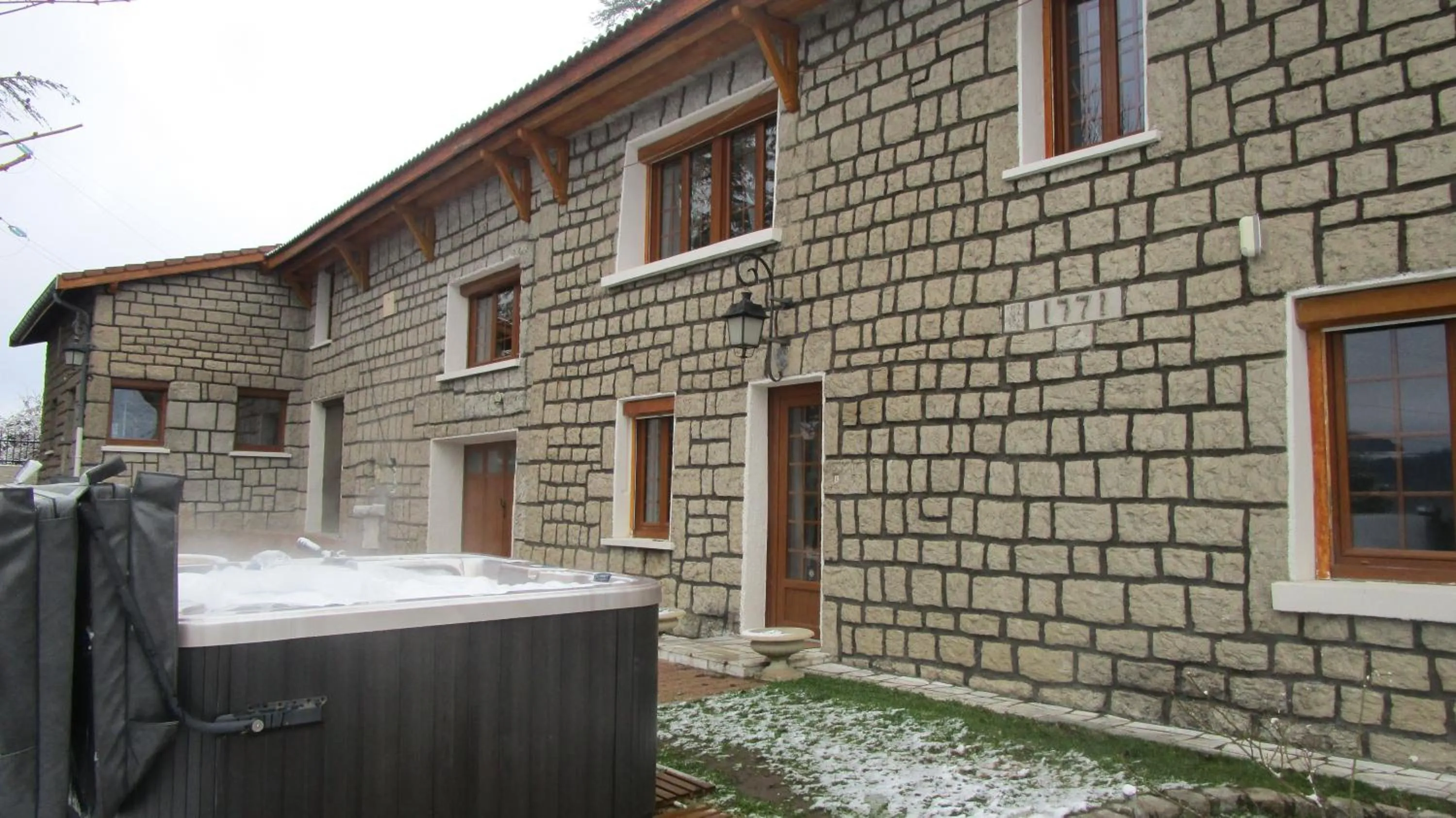 Facade/entrance in Fouettara