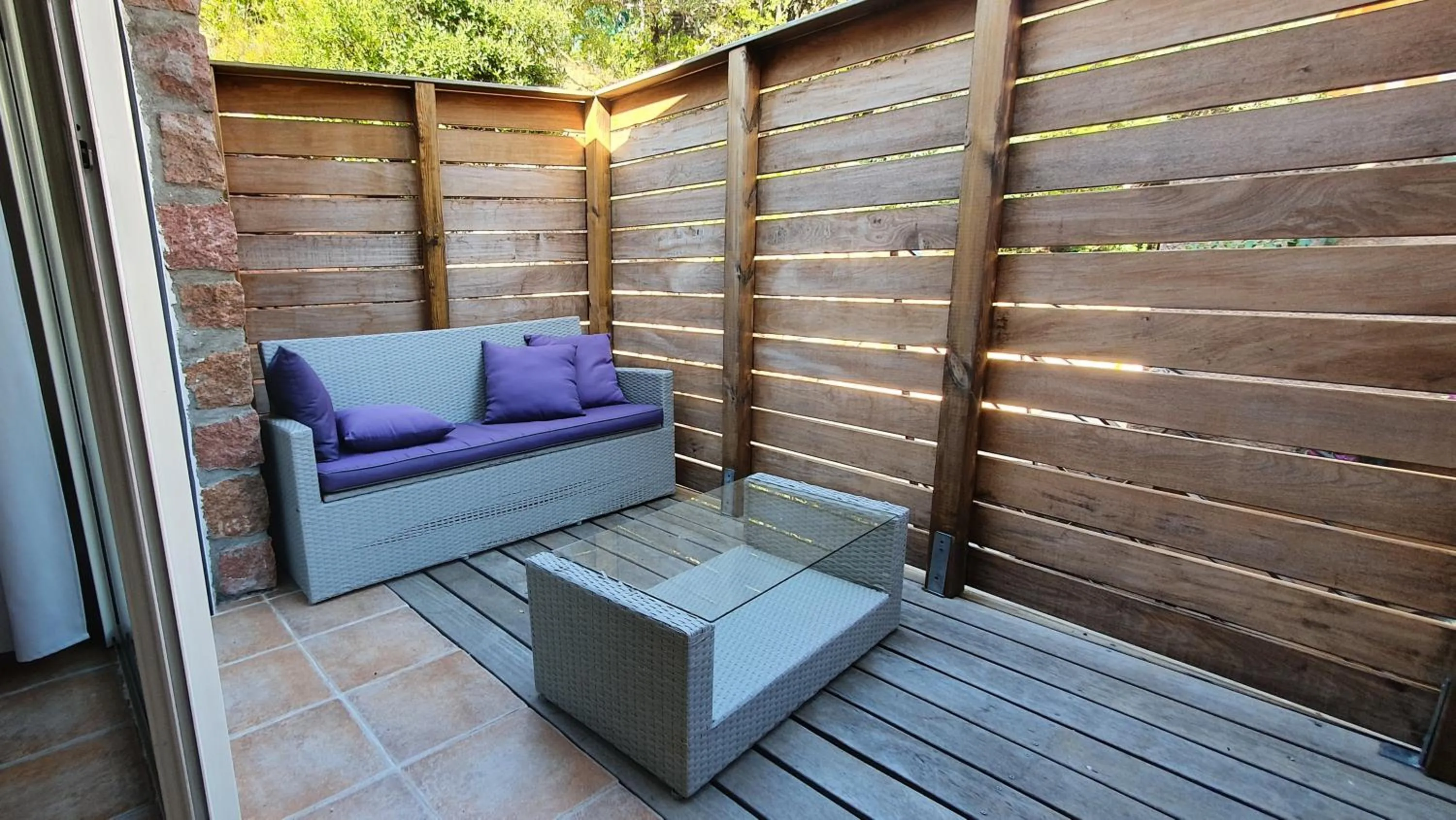 Patio in Hôtel Bella Vista