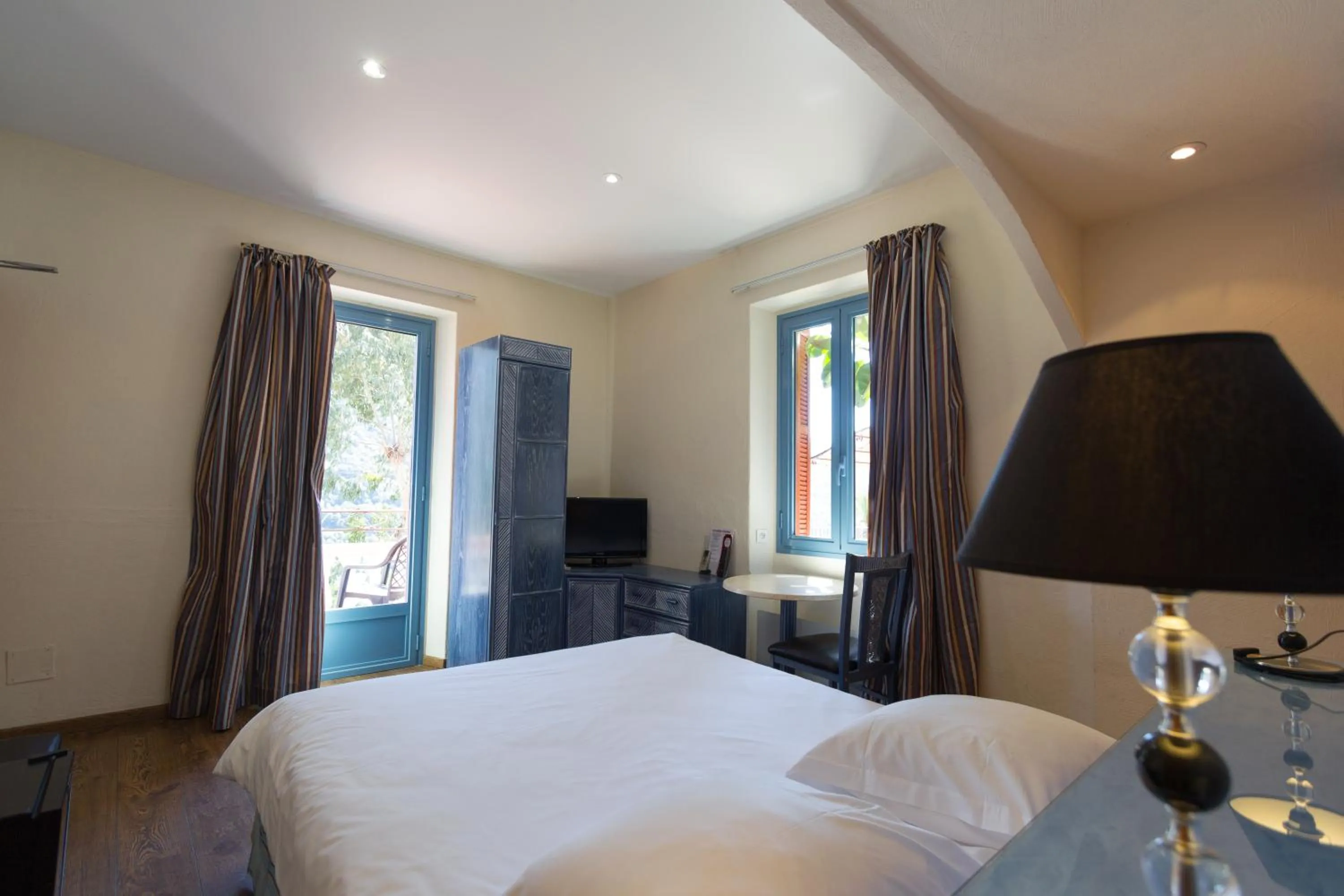 Bed in Hôtel Bella Vista