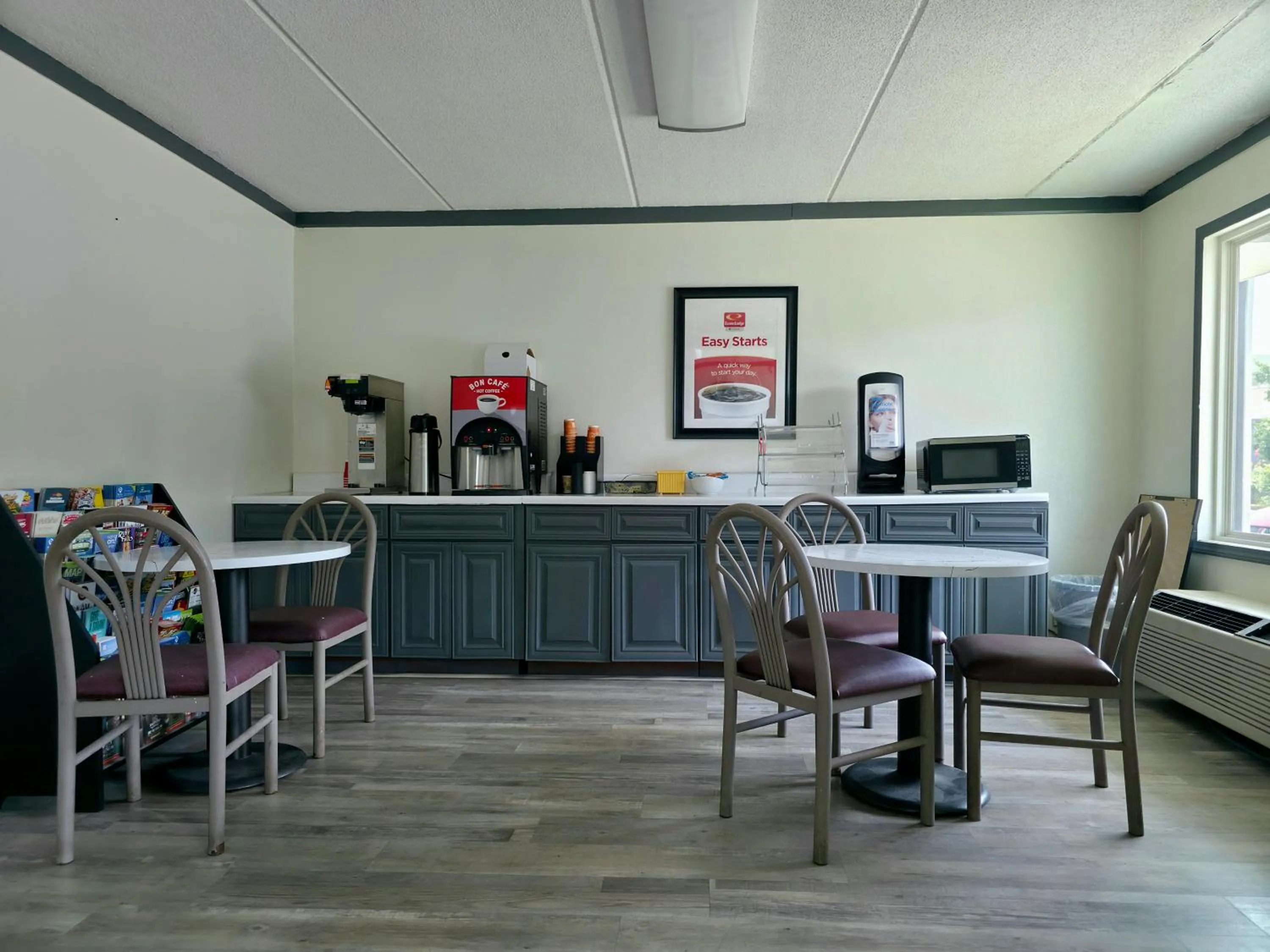 Breakfast in Econo Lodge Lavonia