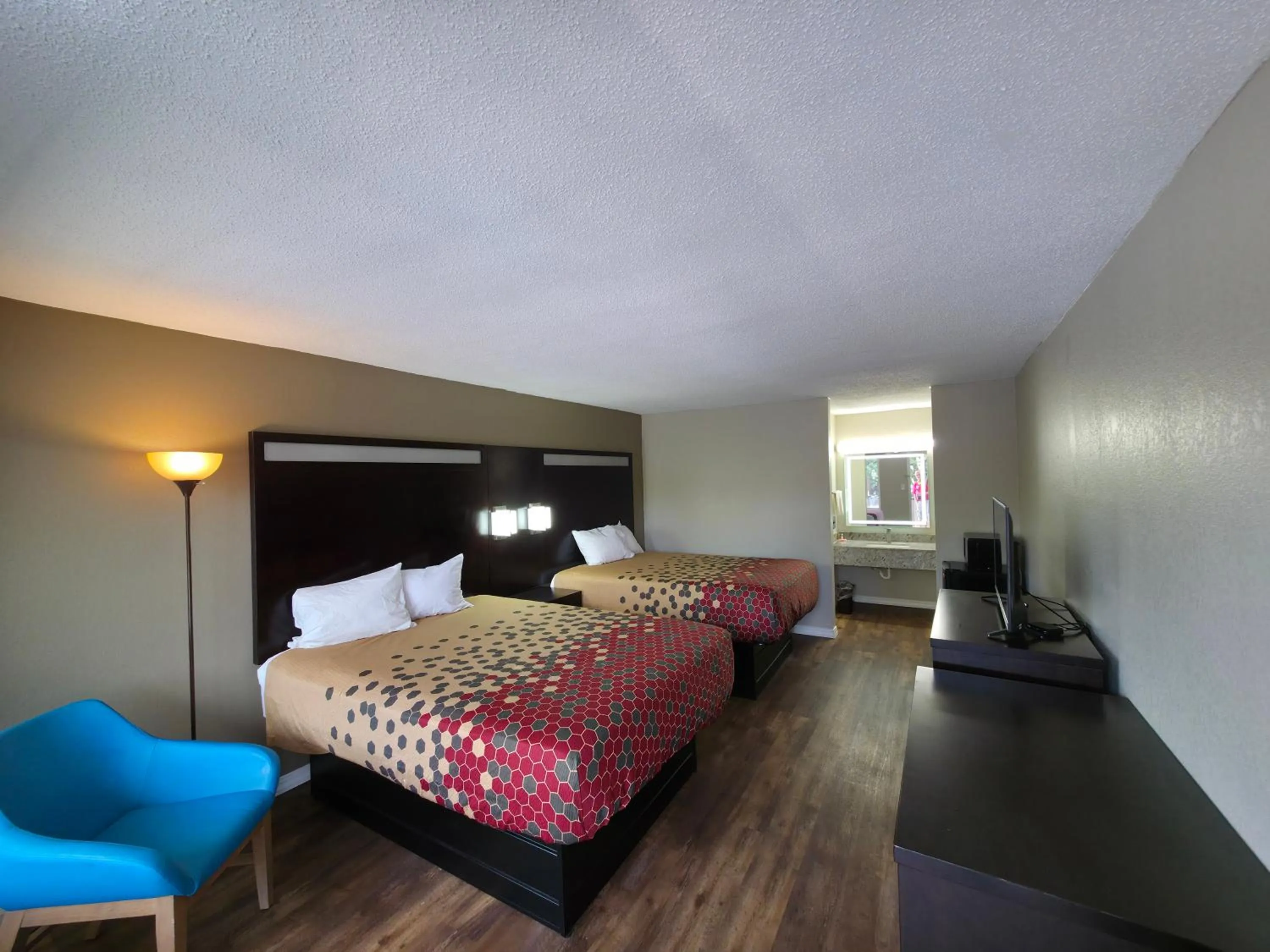 Photo of the whole room, Bed in Econo Lodge Lavonia