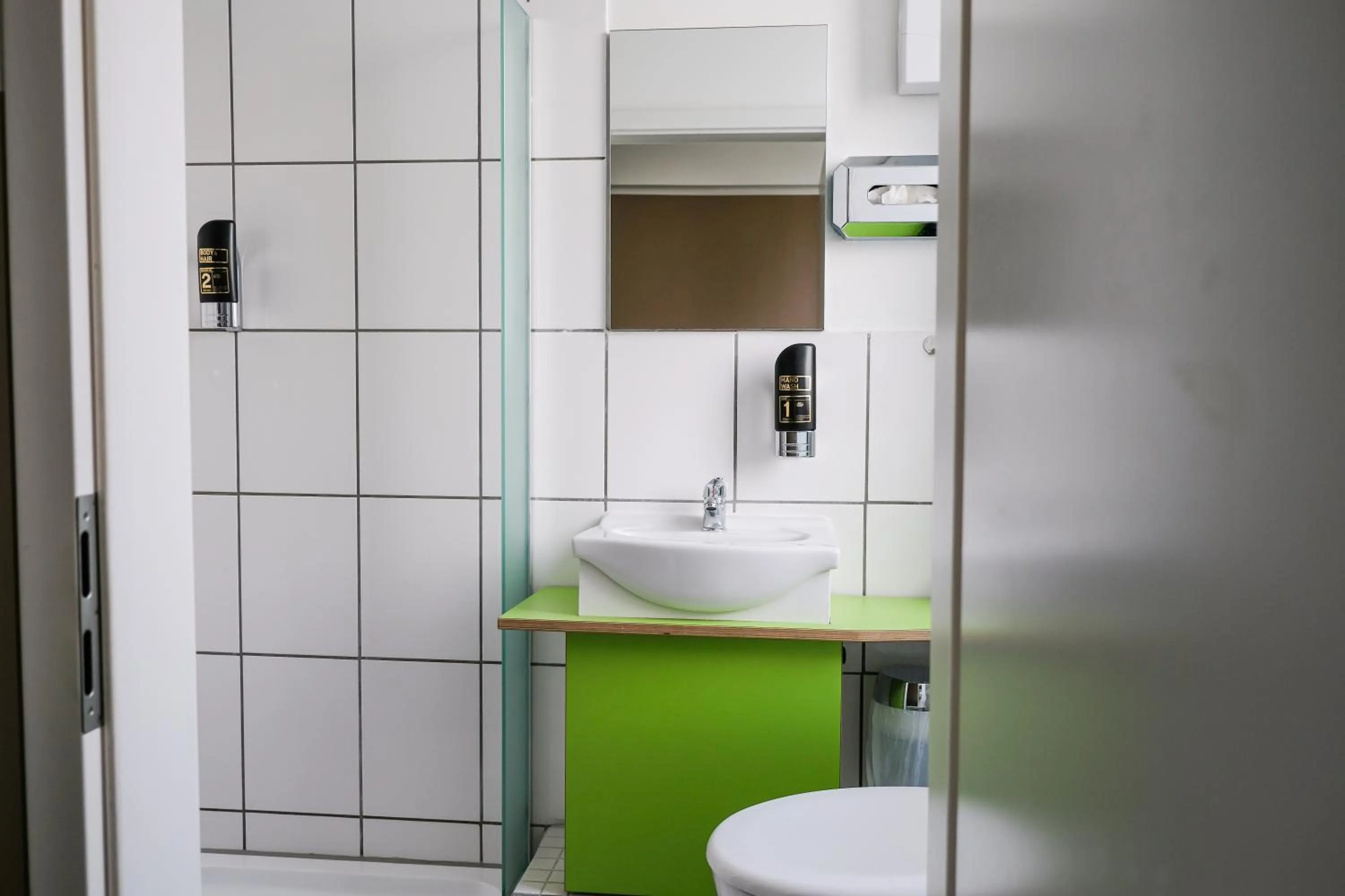 Bathroom in Hammerbrook Hostel