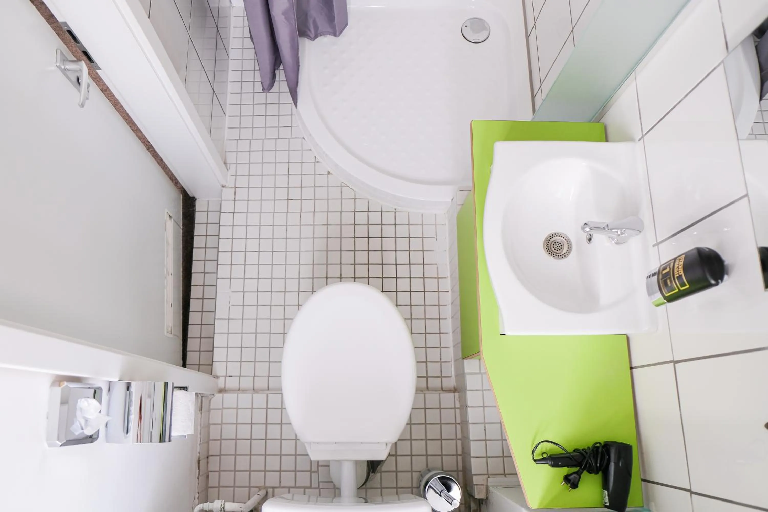 Shower in Hammerbrook Hostel