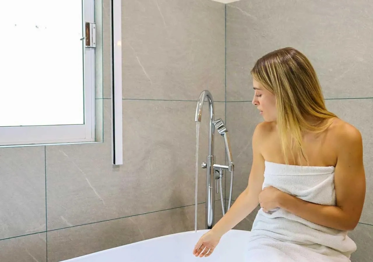 Bath in The Host Business Suites at WTC