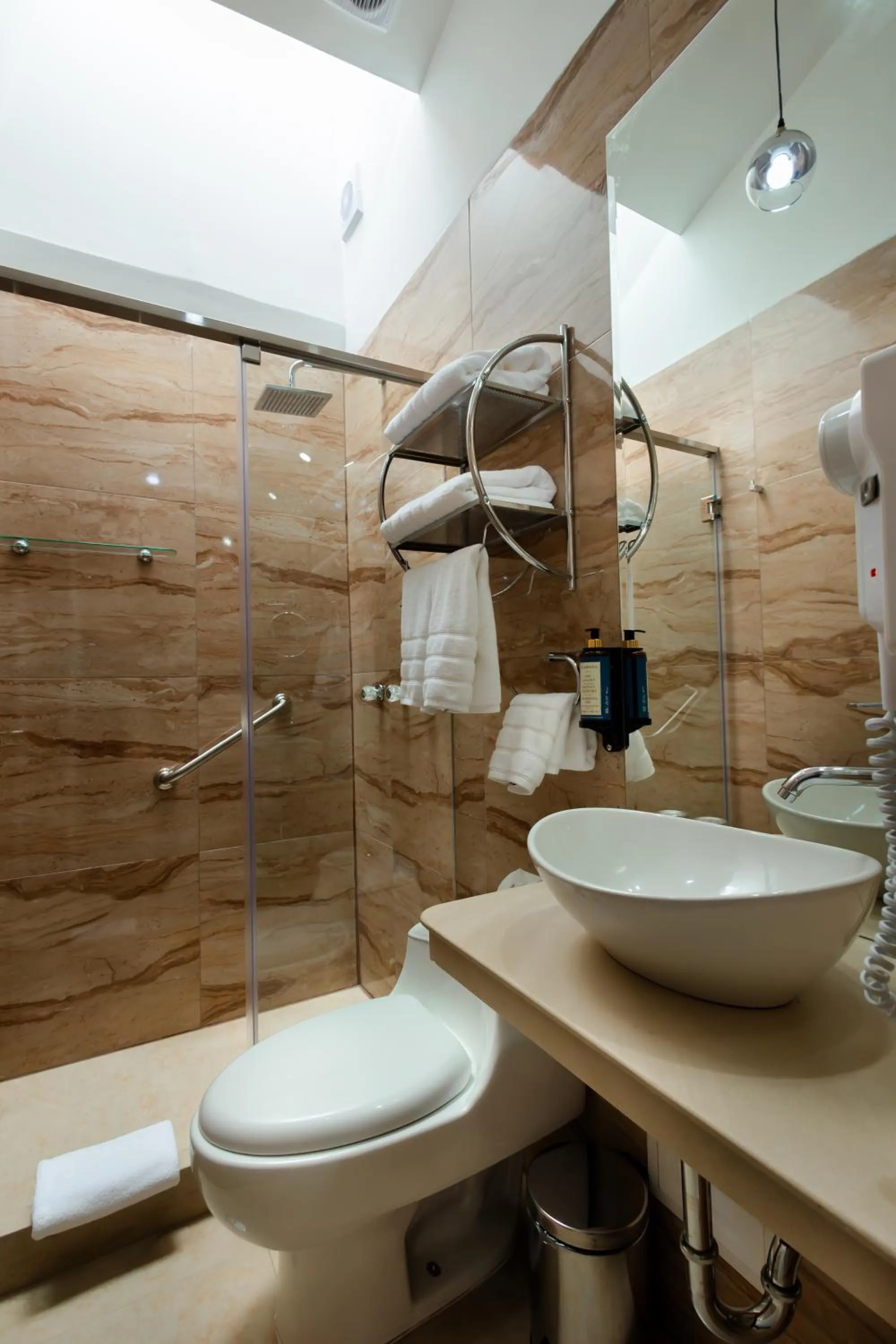 Shower in 7 Toritos Hotel Boutique by Hacienda