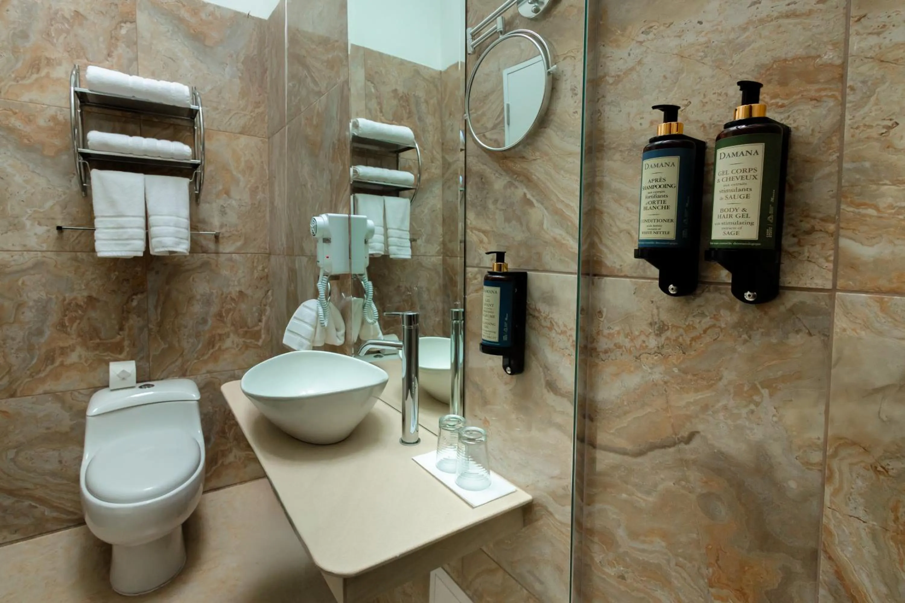 Toilet in 7 Toritos Hotel Boutique by Hacienda