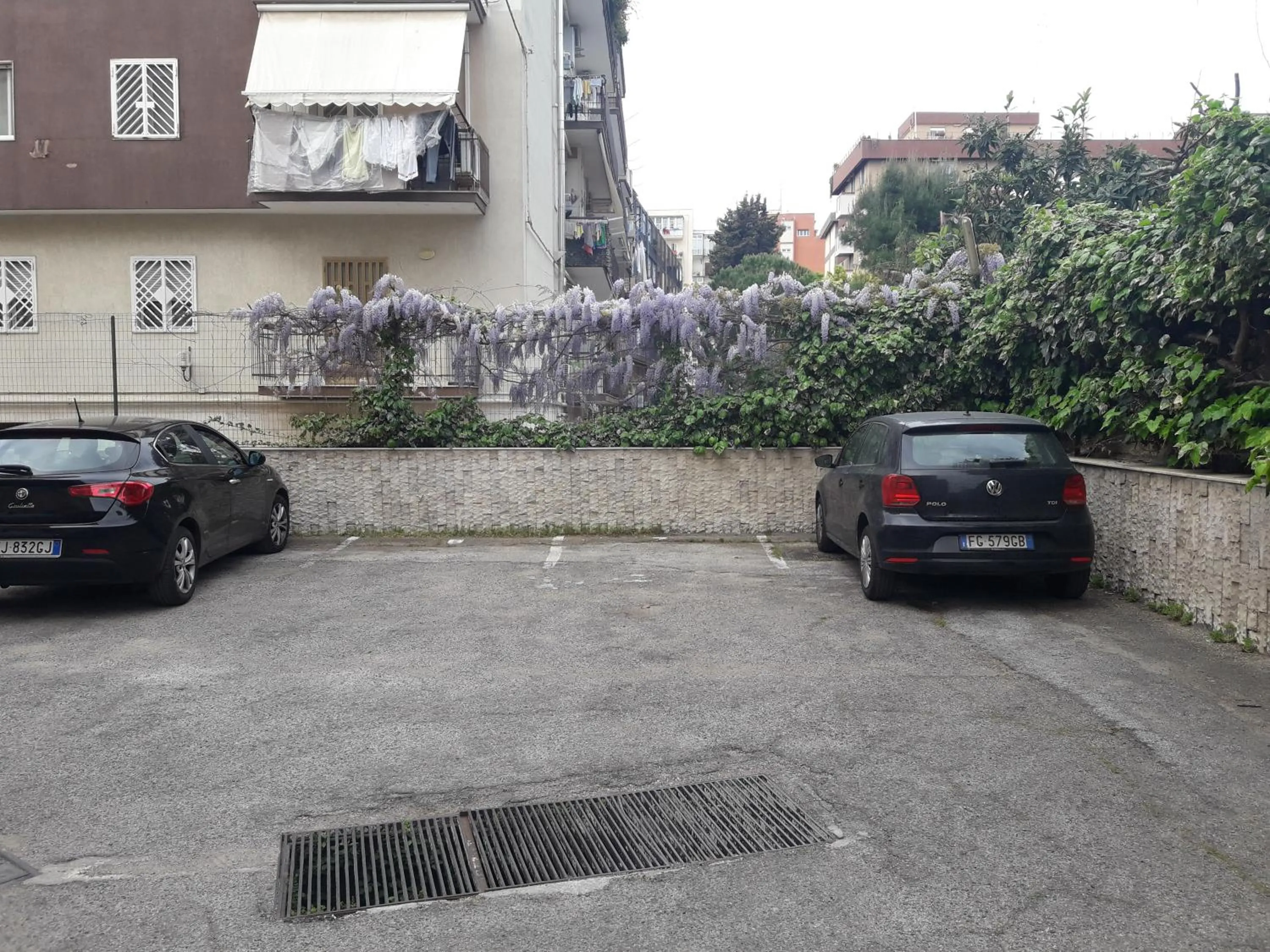 Other in I due Baroni - fronte Campus