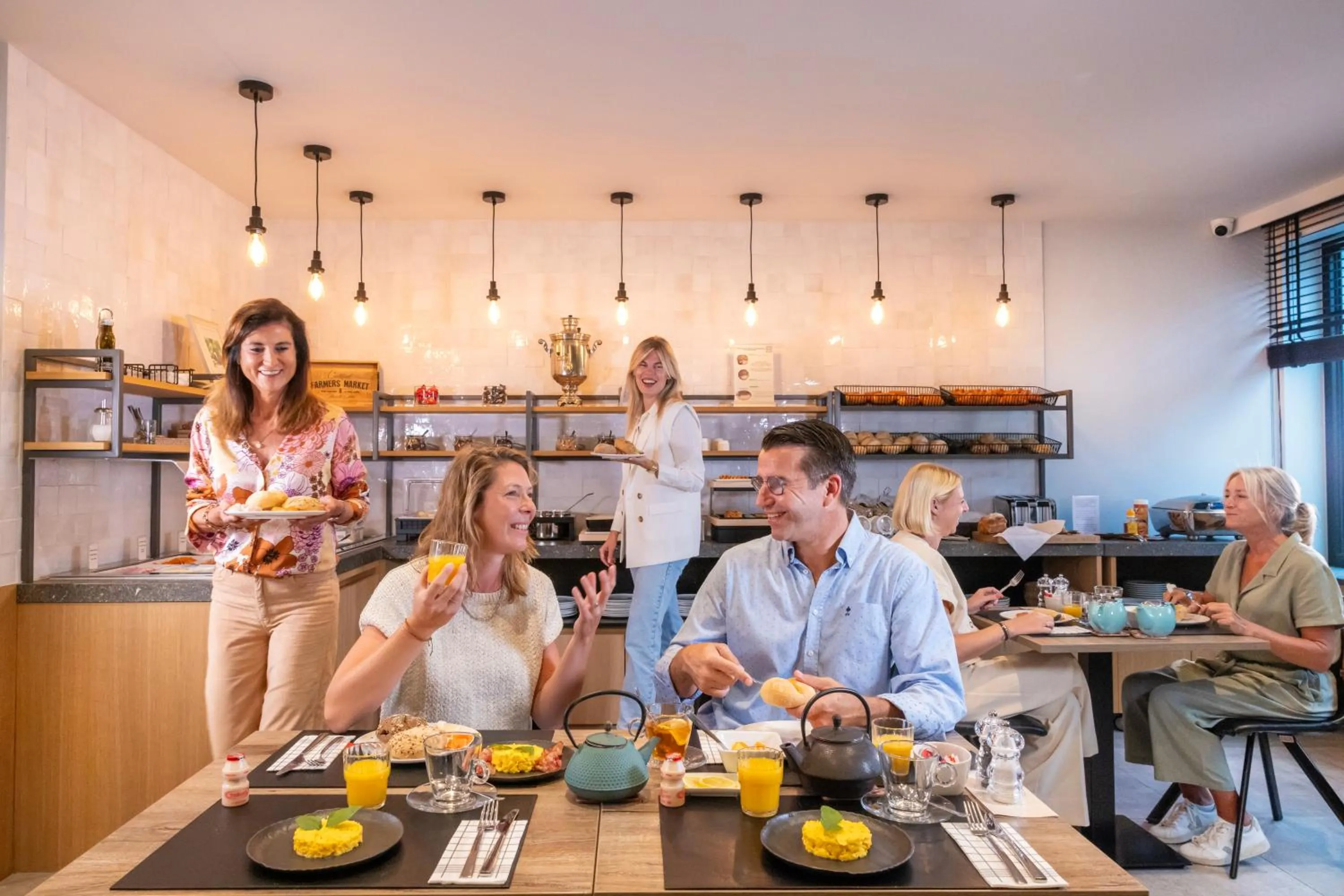 Restaurant/places to eat in Hotel Auberge St. Pol