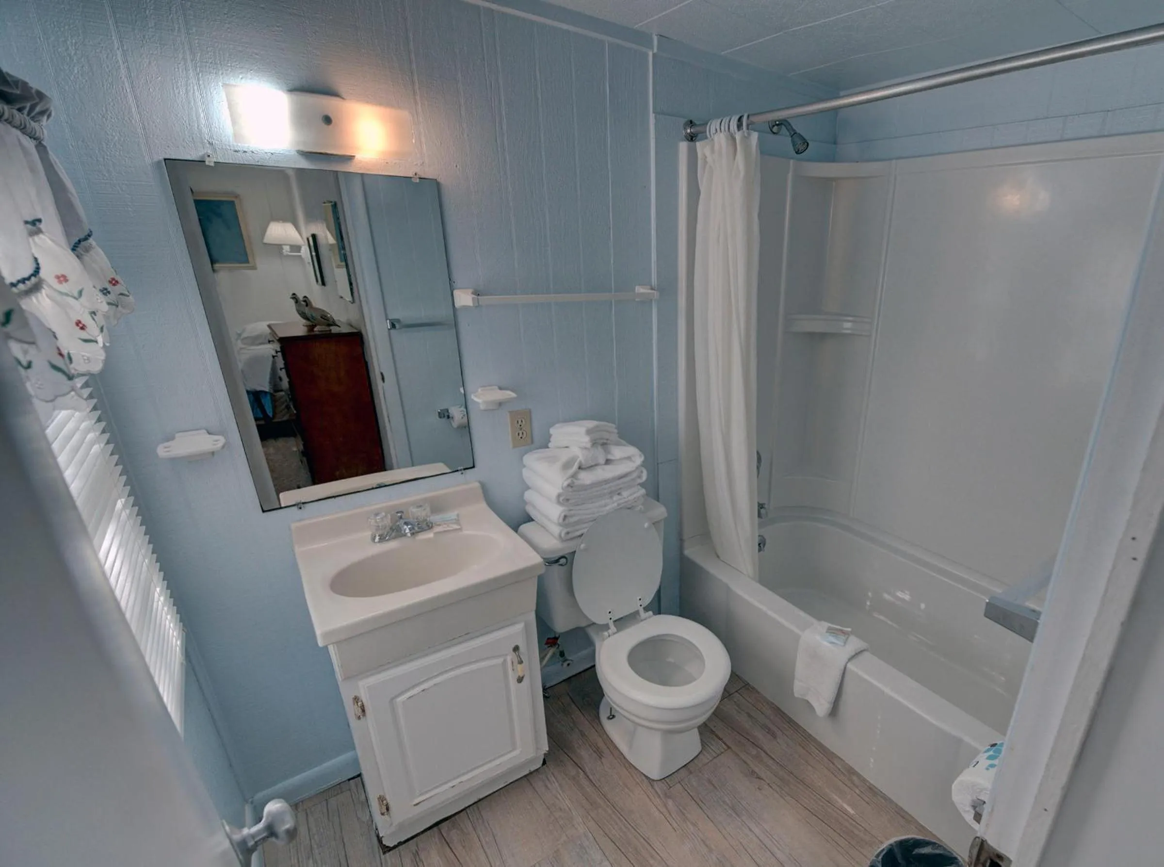 Outer Banks Motel - Village Accommodations