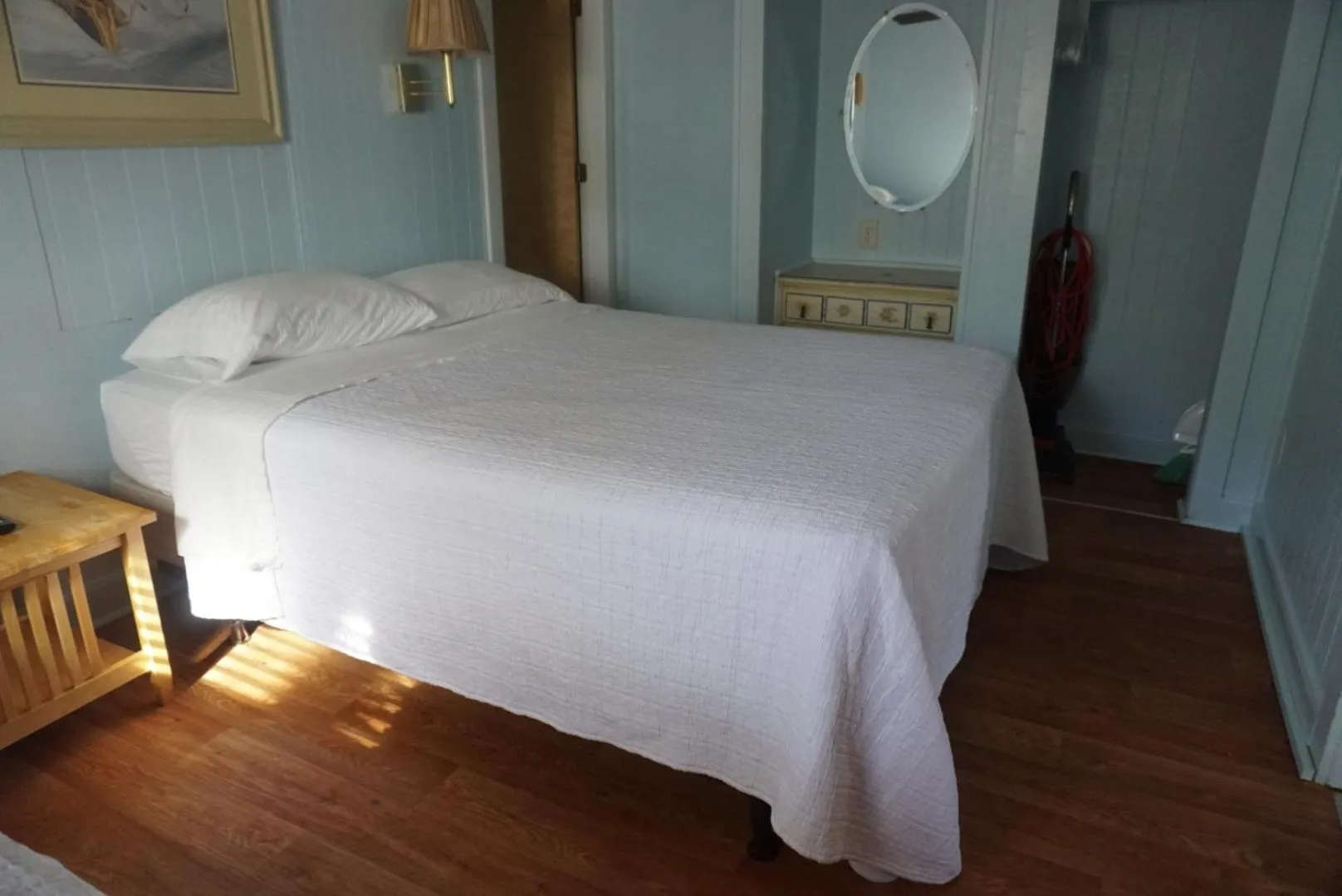 Bed in Outer Banks Motel - Village Accommodations