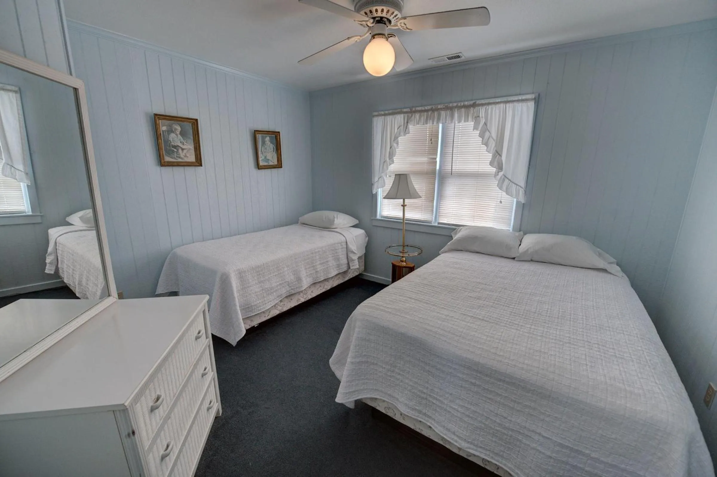 Bed in Outer Banks Motel - Village Accommodations