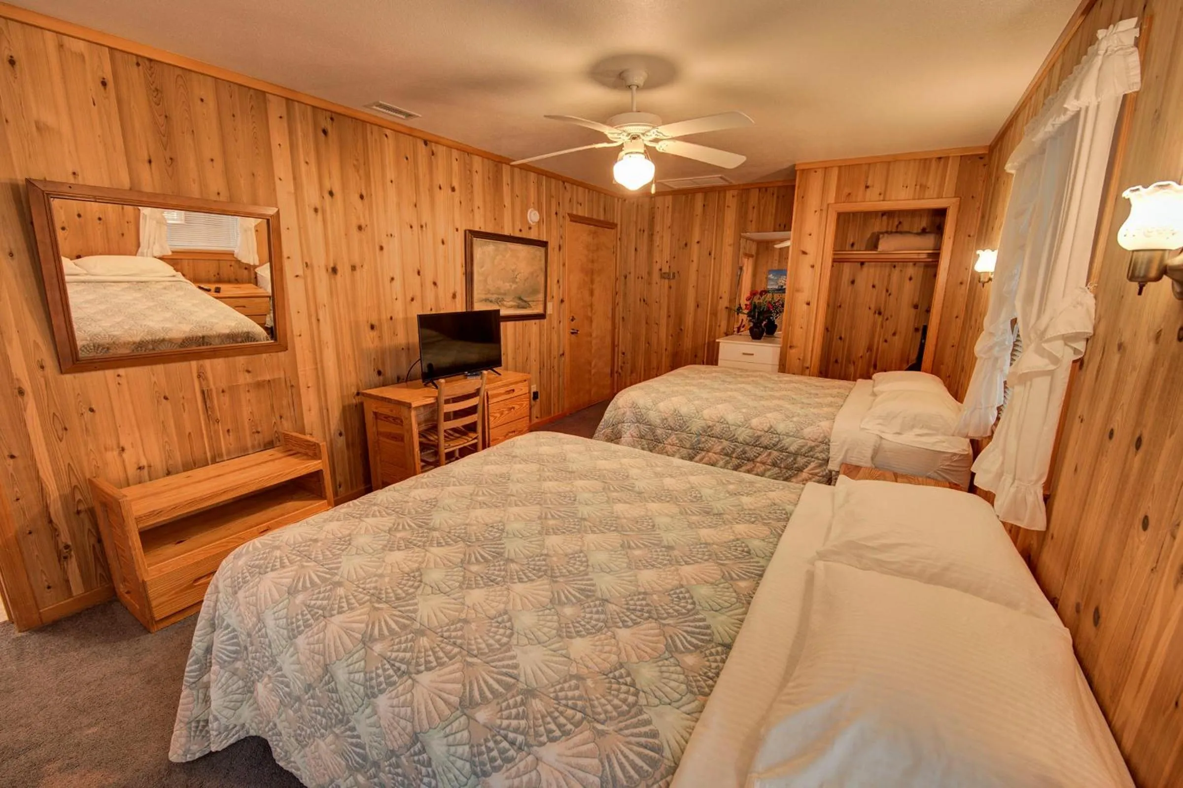 Bed in Outer Banks Motel - Village Accommodations