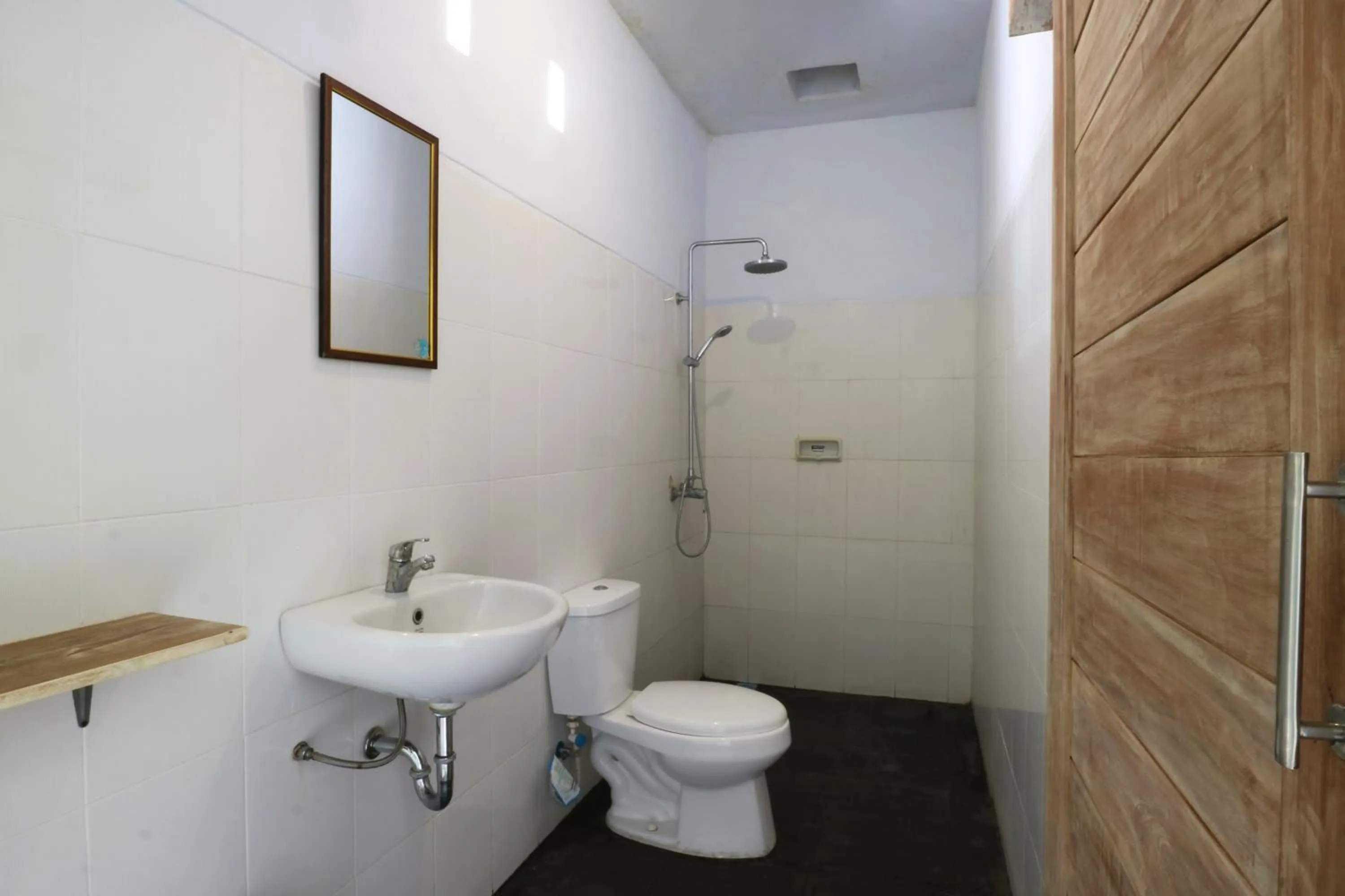 Bathroom in The Wina Guest House 2