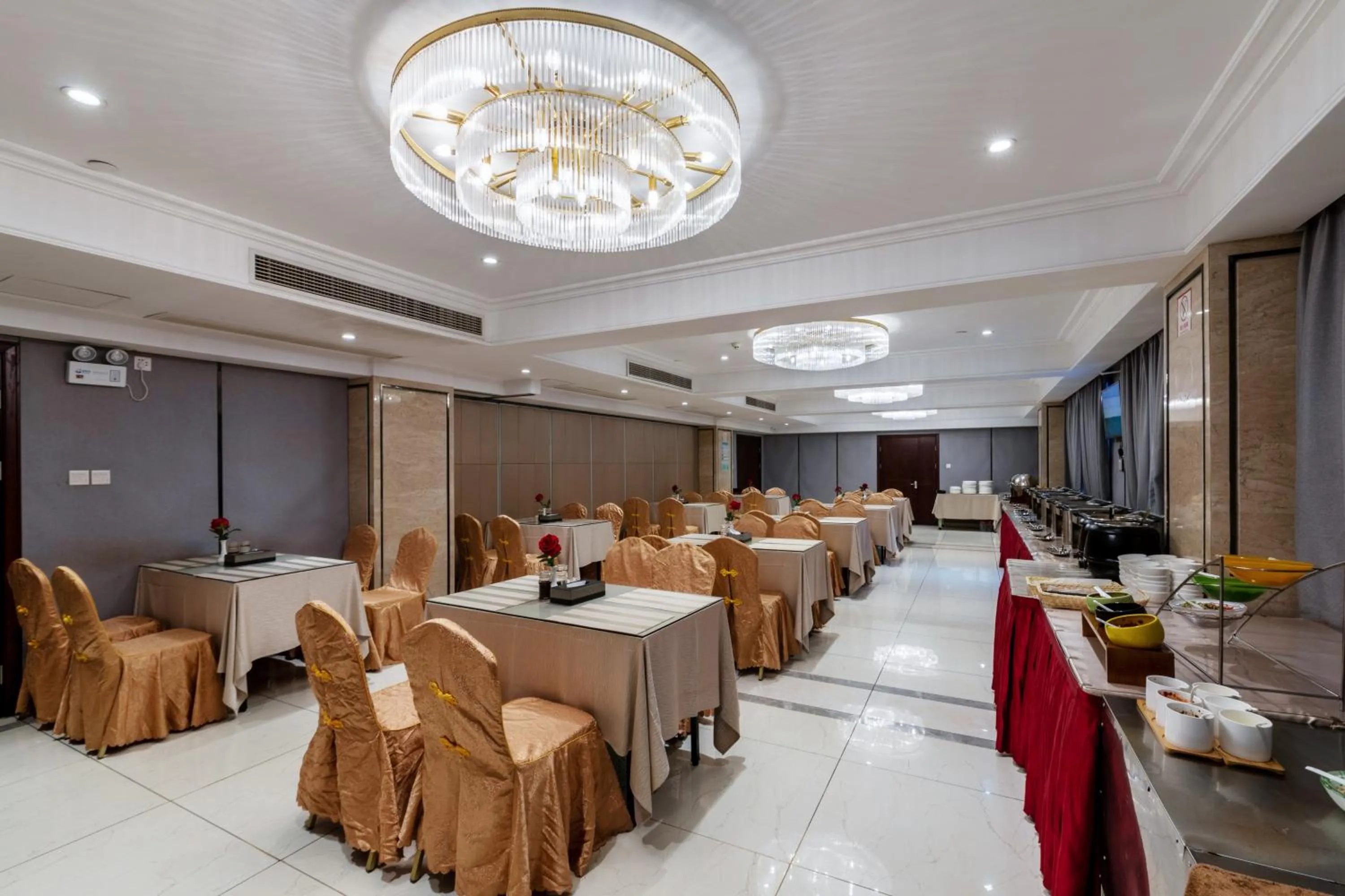 Restaurant/places to eat in Huzhou Wealth Hotel
