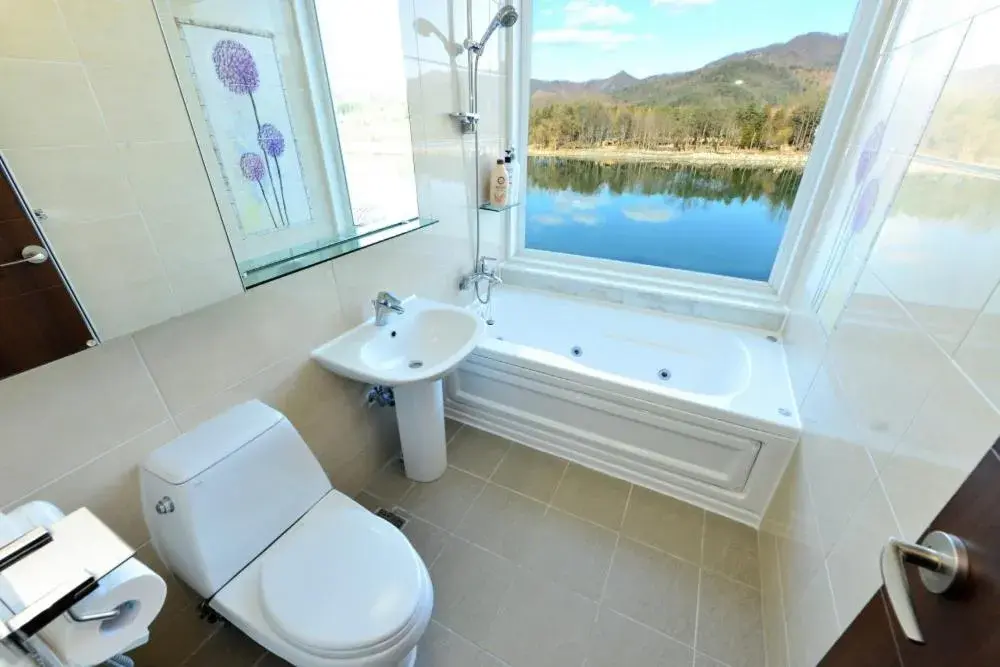 Studio in Moonlight Blue Pension Studio in Moonlight Blue Pension