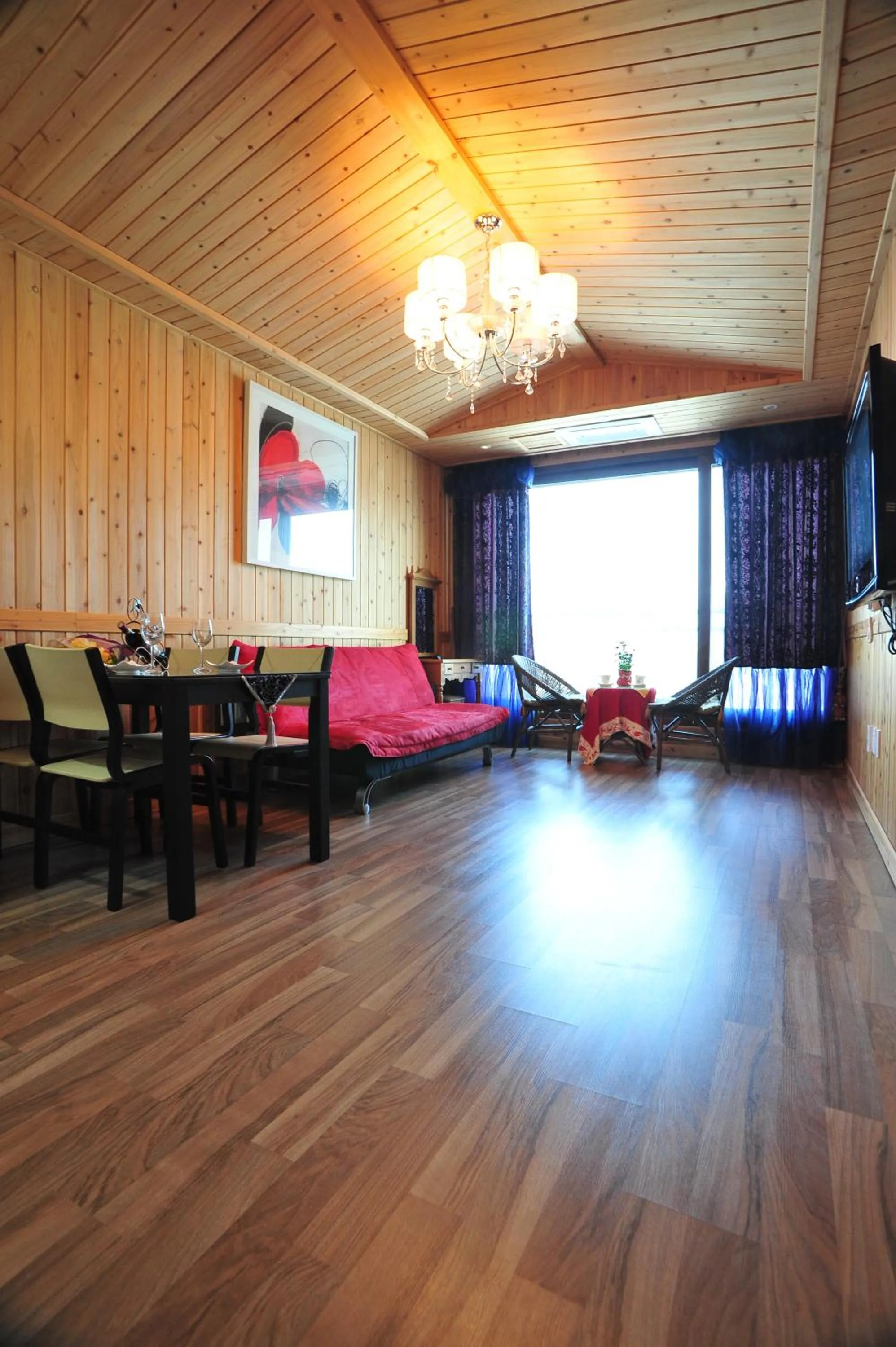 Moonlight Blue Pension