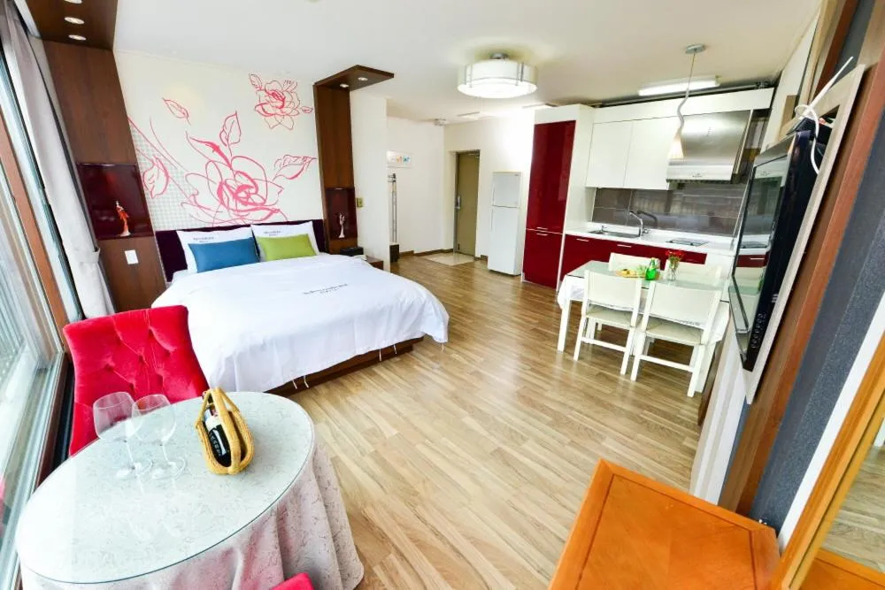 Bed in Moonlight Blue Pension