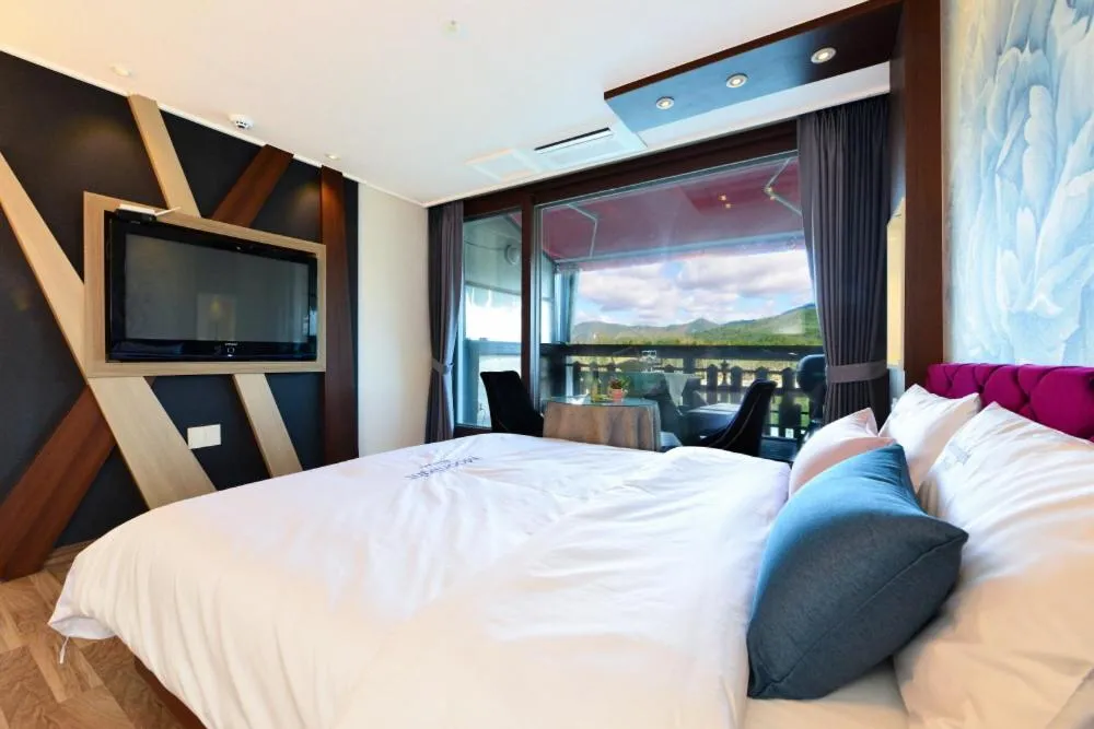 Bed in Moonlight Blue Pension