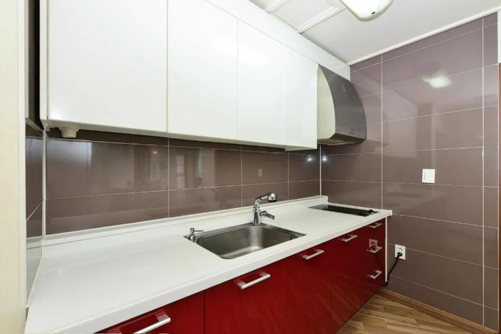 Moonlight Blue Pension