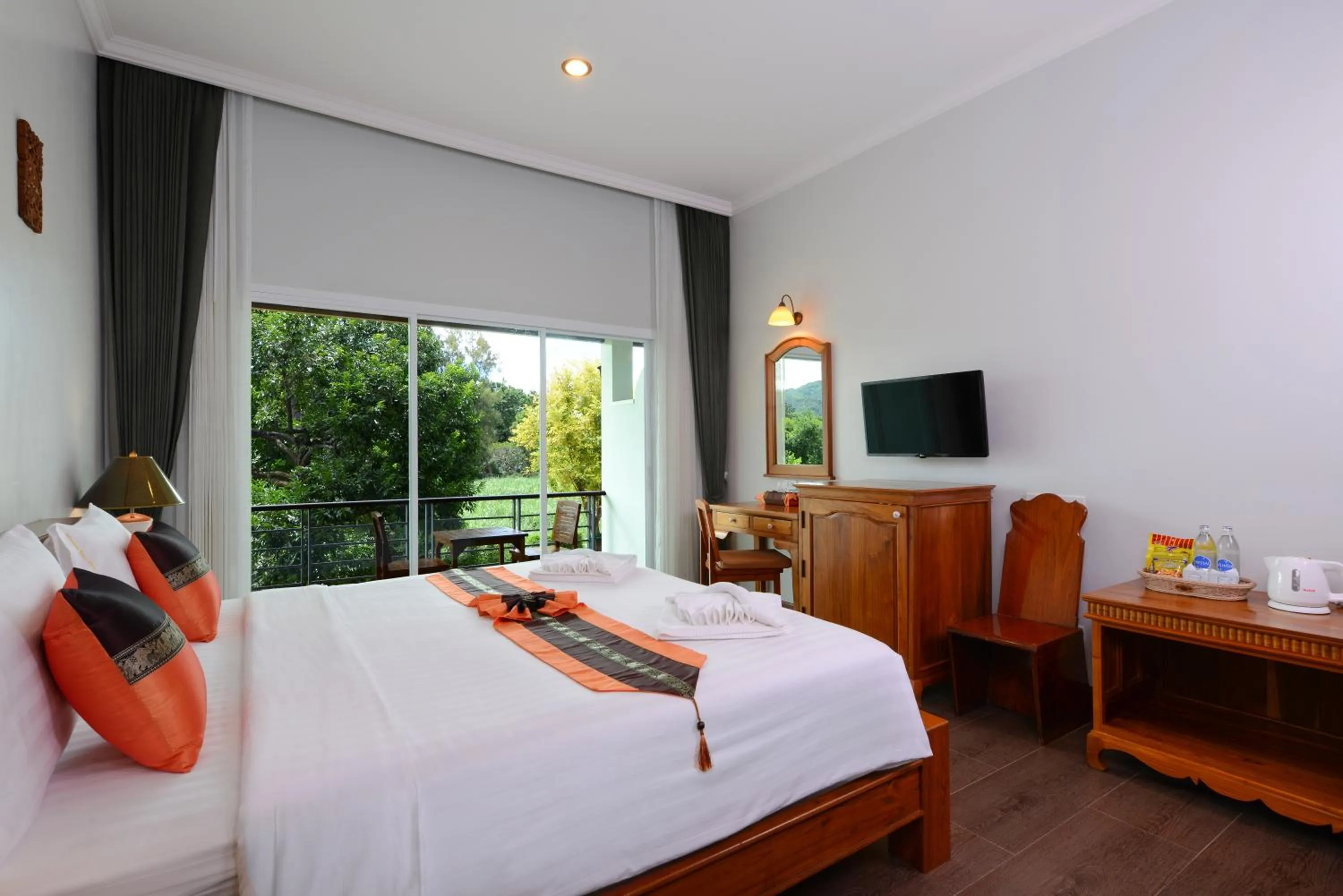 TV and multimedia, Bed in Princess River Kwai Hotel