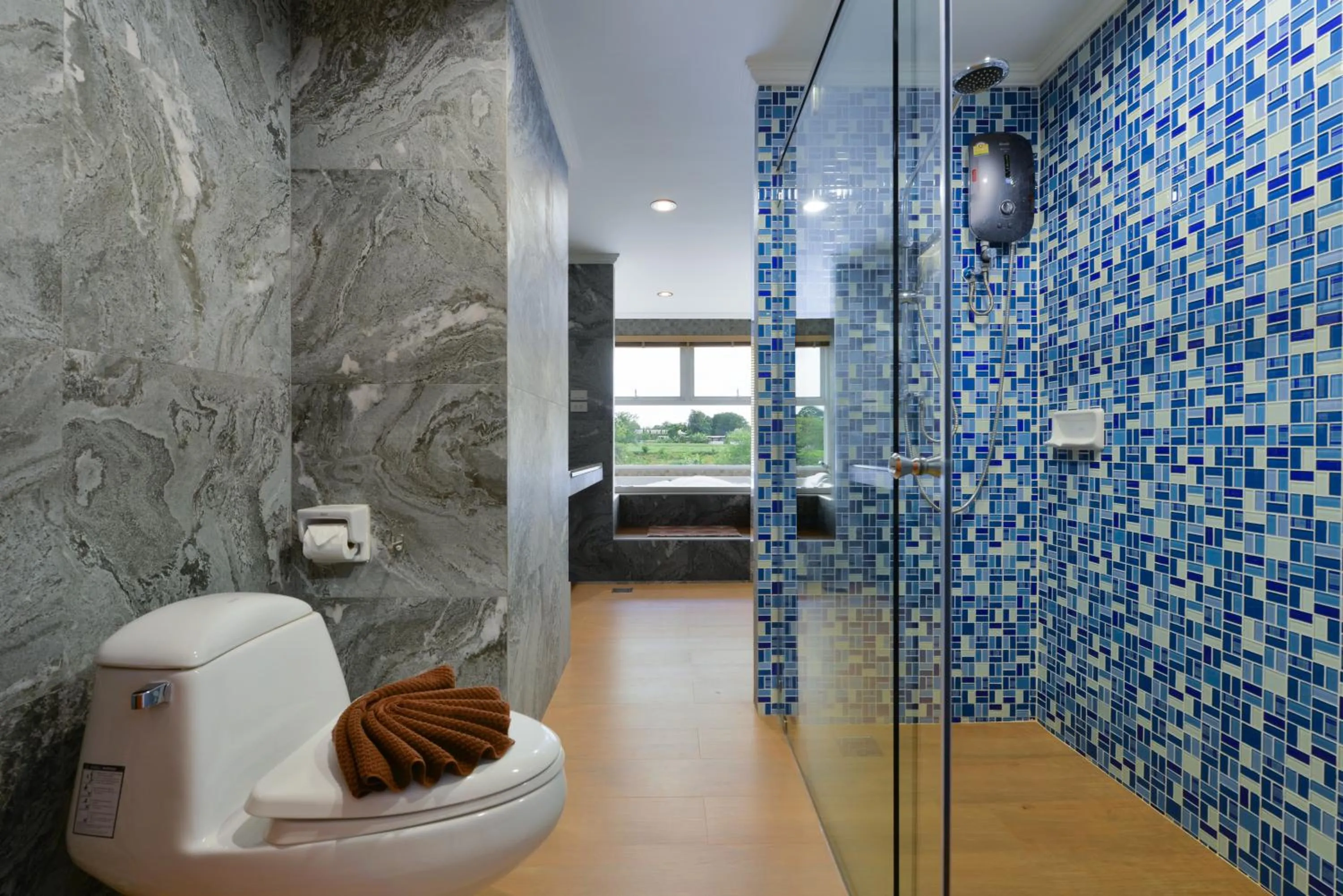 Toilet in Princess River Kwai Hotel