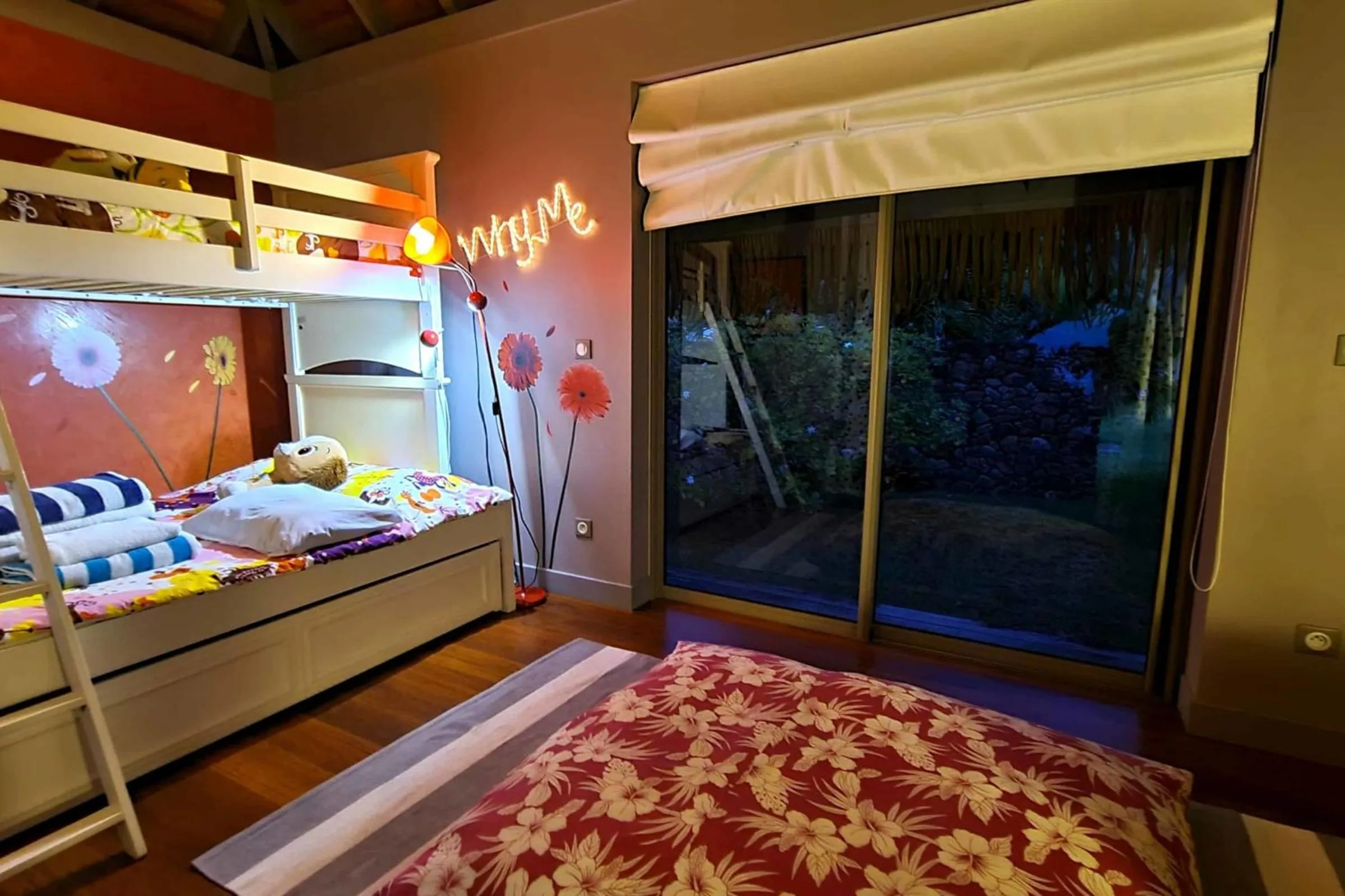 Bed in Villa Meheana