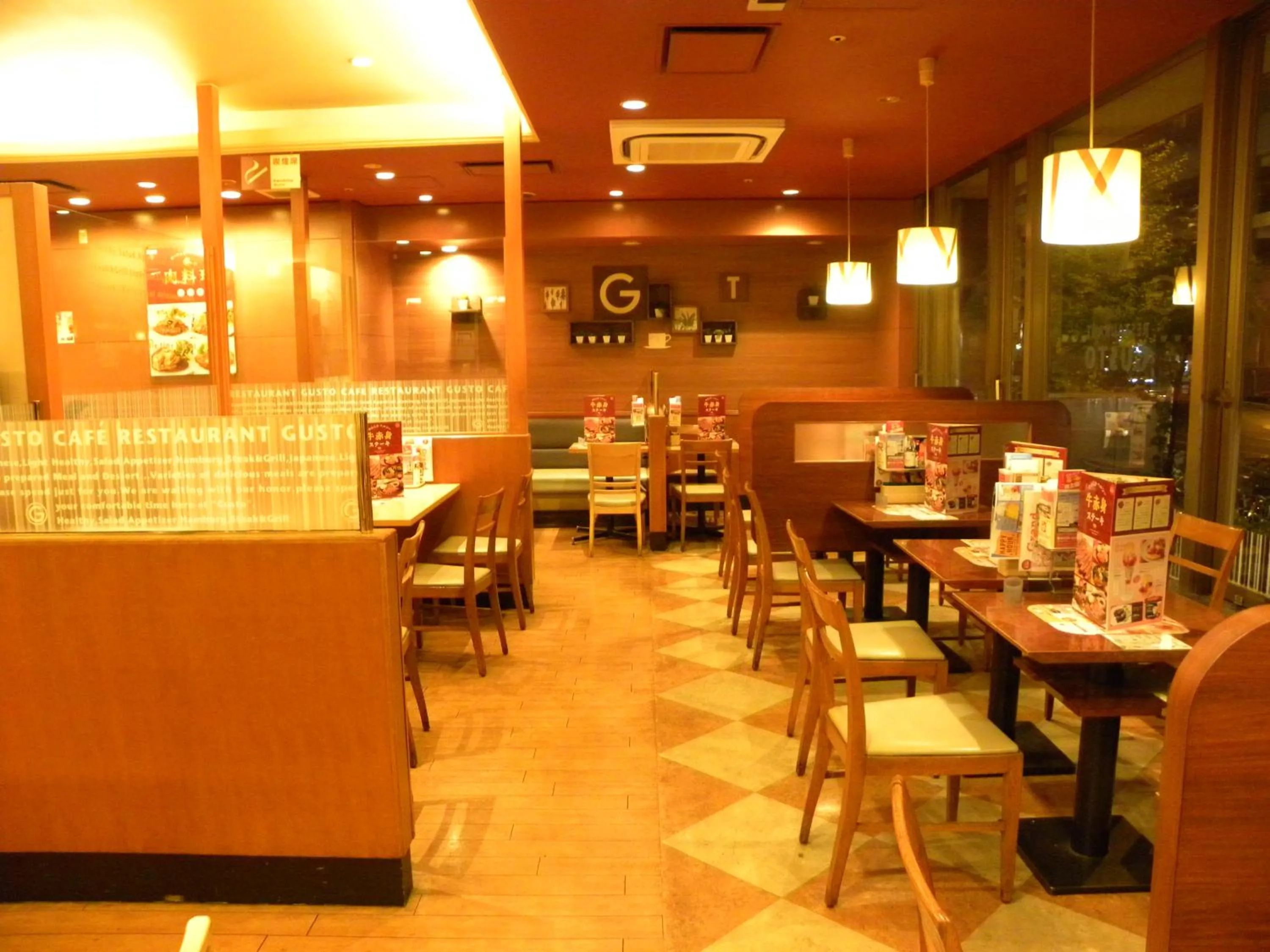 Restaurant/places to eat in Hotel New Green Okachimachi