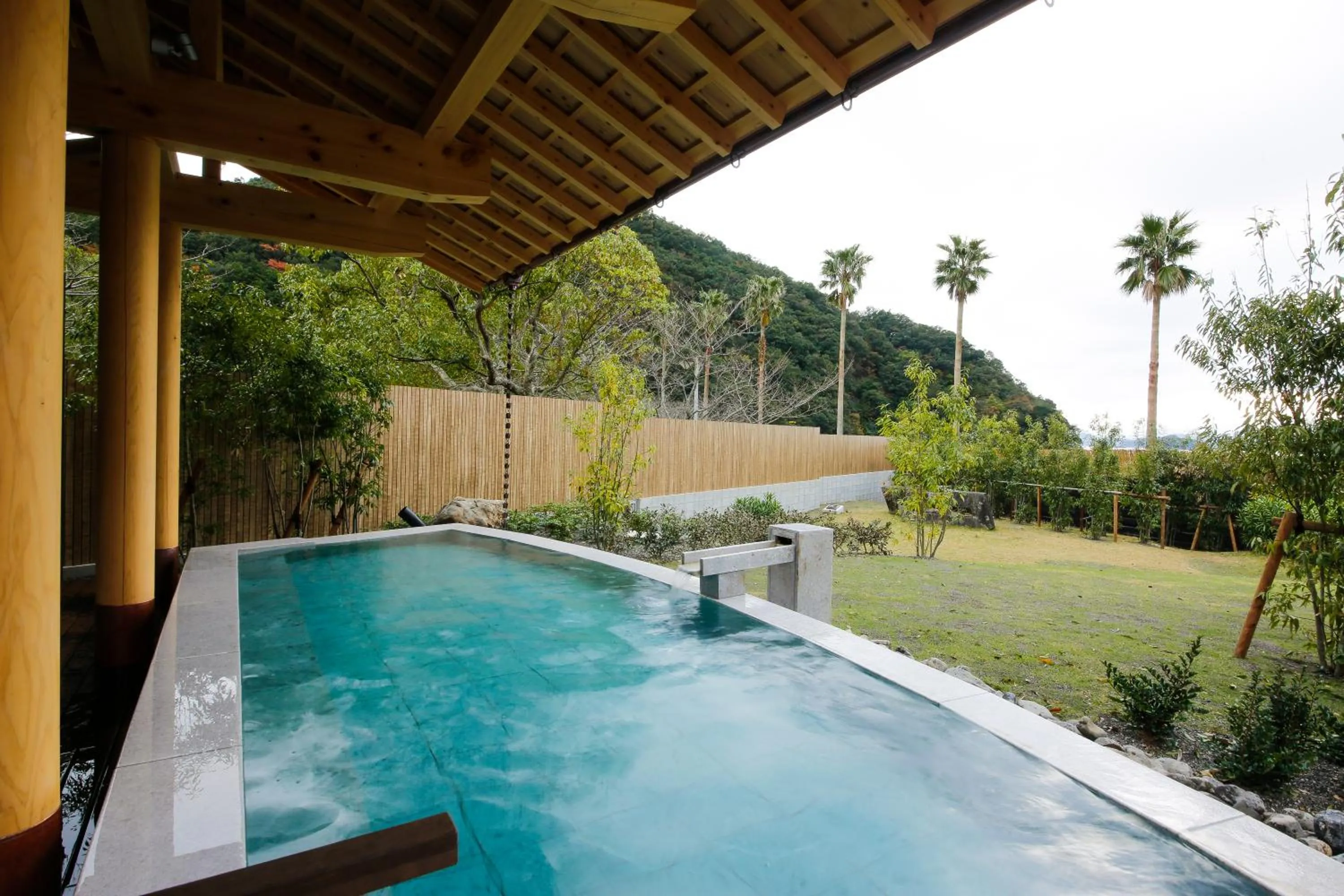 Hot Spring Bath in Hotel Tokinoza