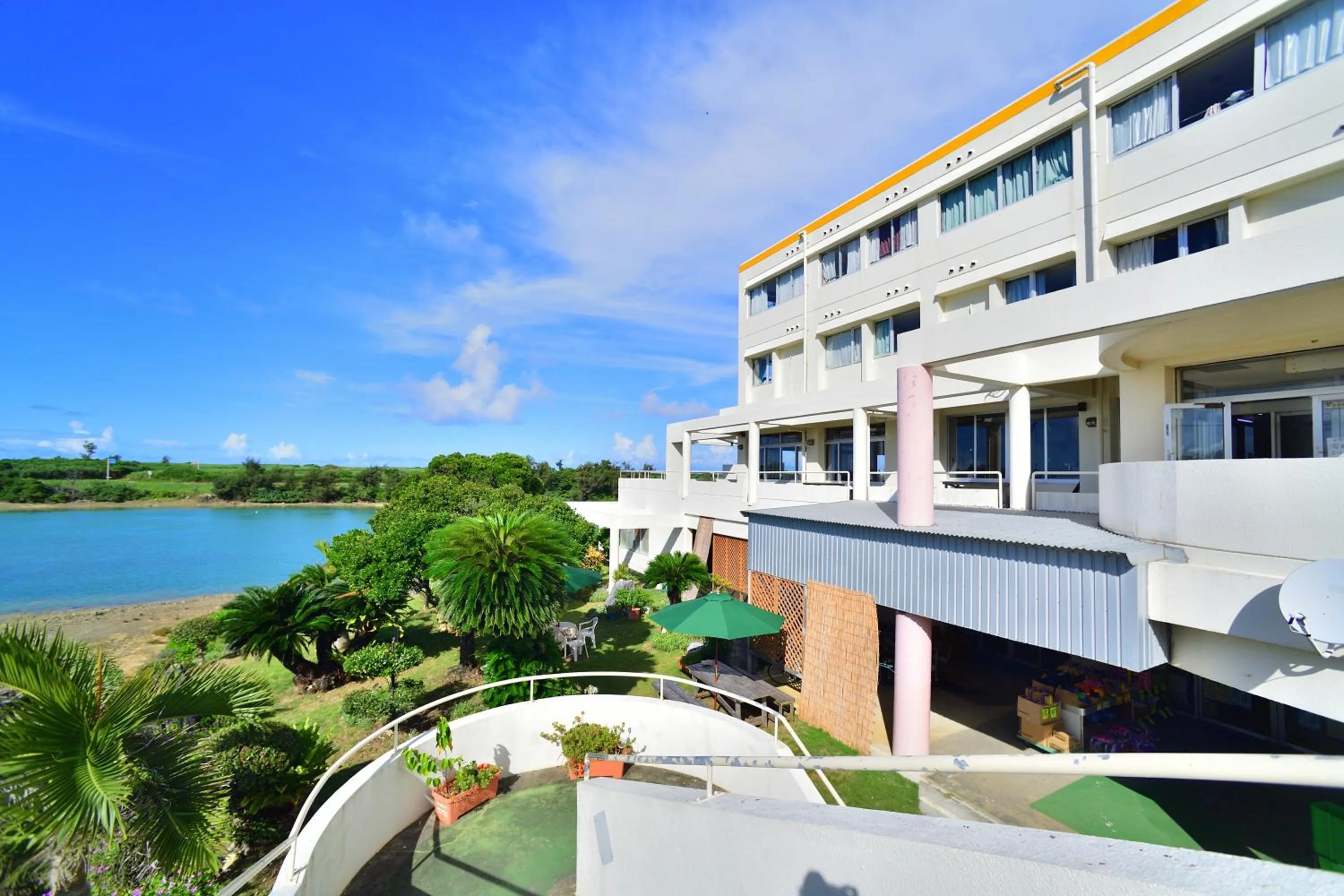 Facade/entrance in Hotel South Island