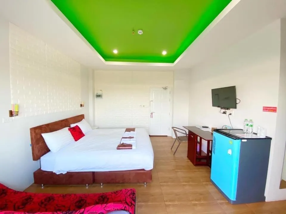 Photo of the whole room, Bed in Namthip Residence