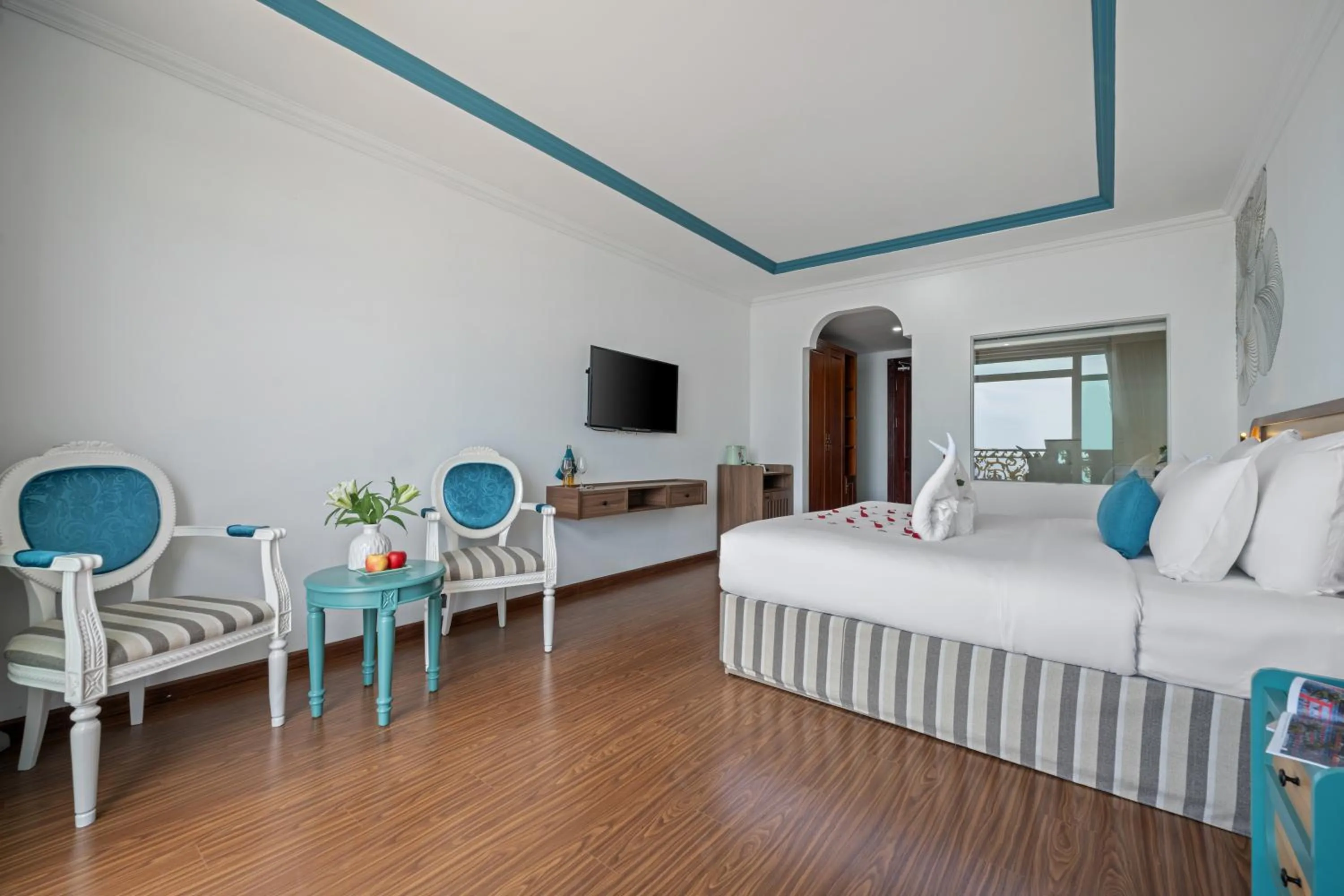 Bed in Paracel Beach Hotel