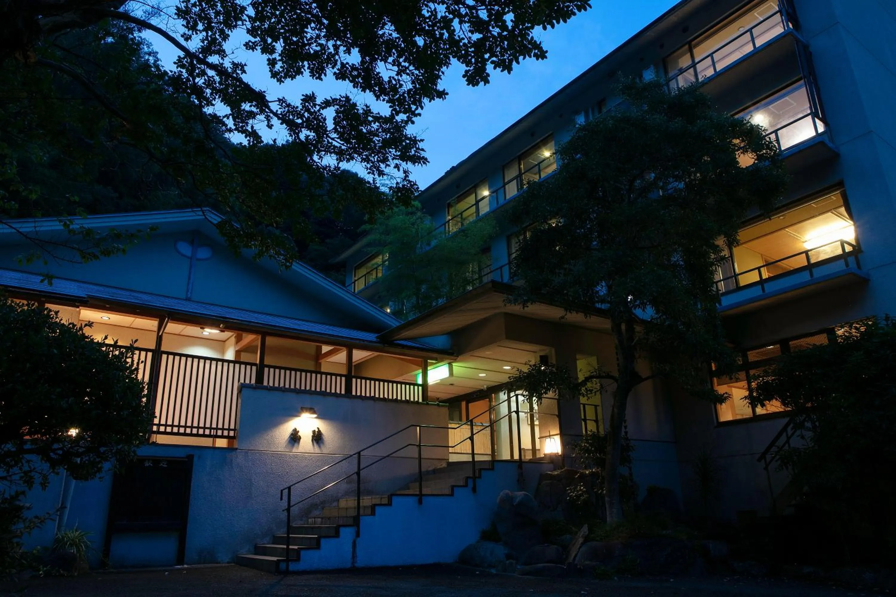 Facade/entrance in Honjin