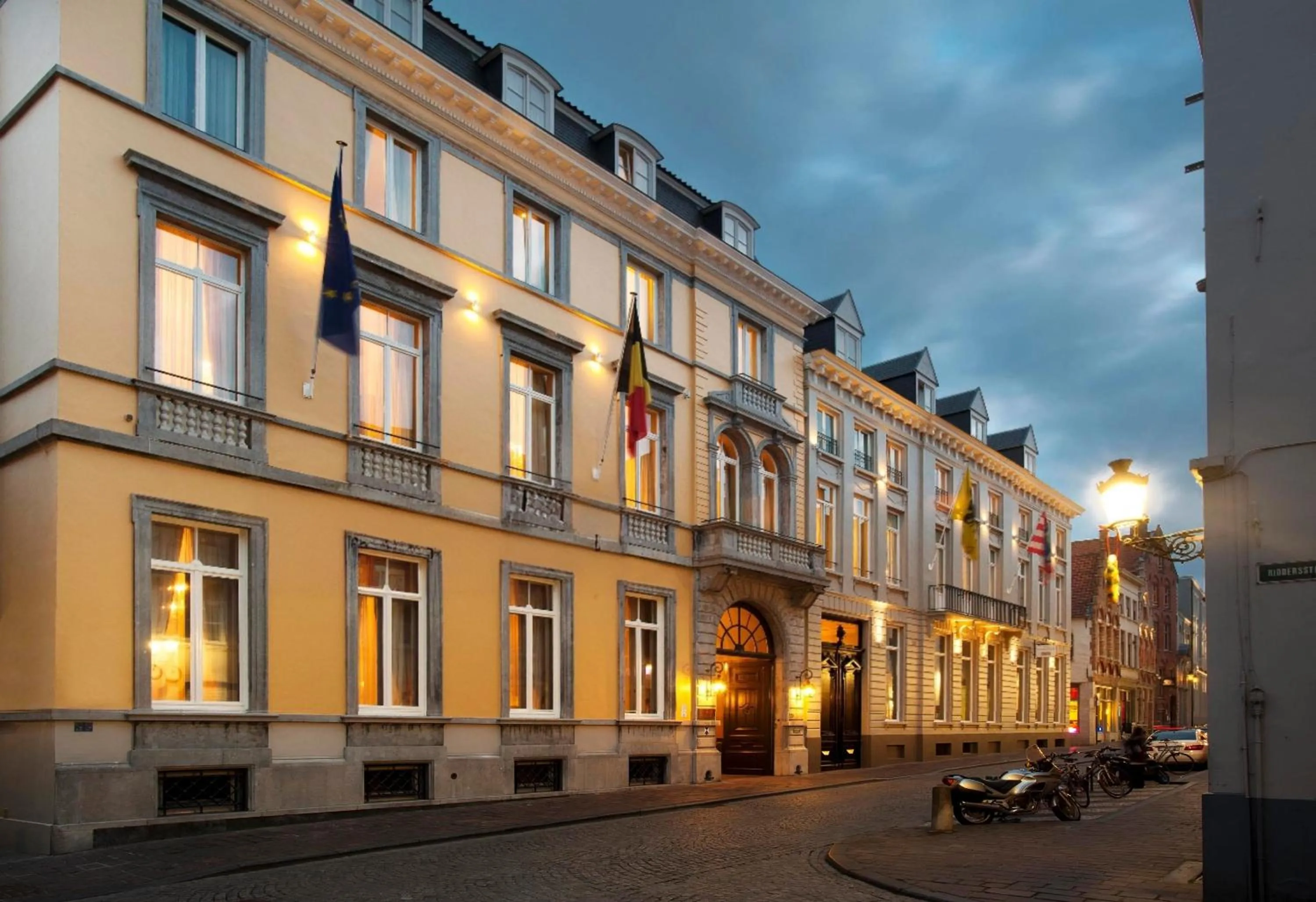 Property building in Dukes' Arches Brugge - by Dukes' Hotel Collection