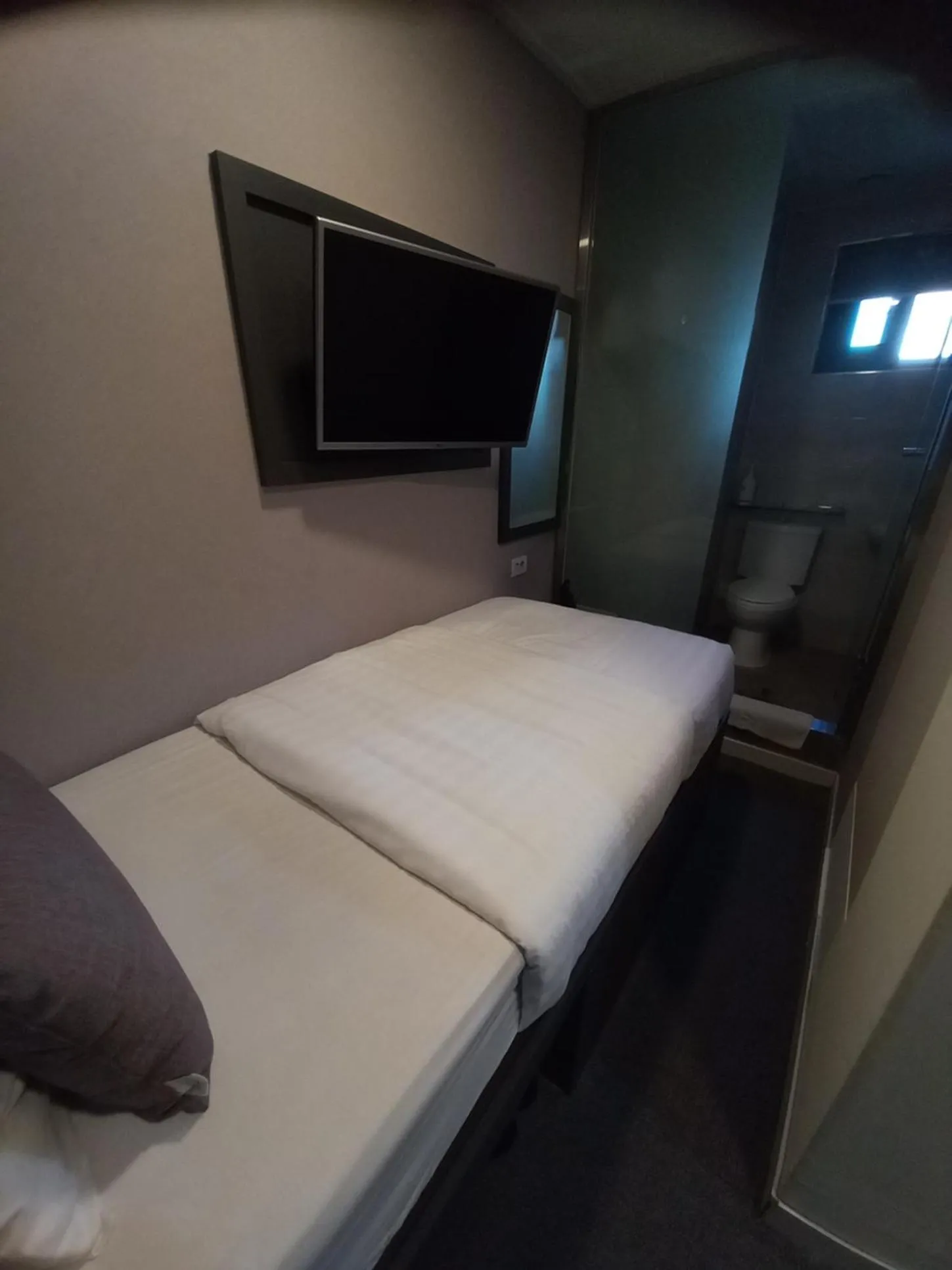 Decorative detail, Bed in Philstay Myeongdong Metro