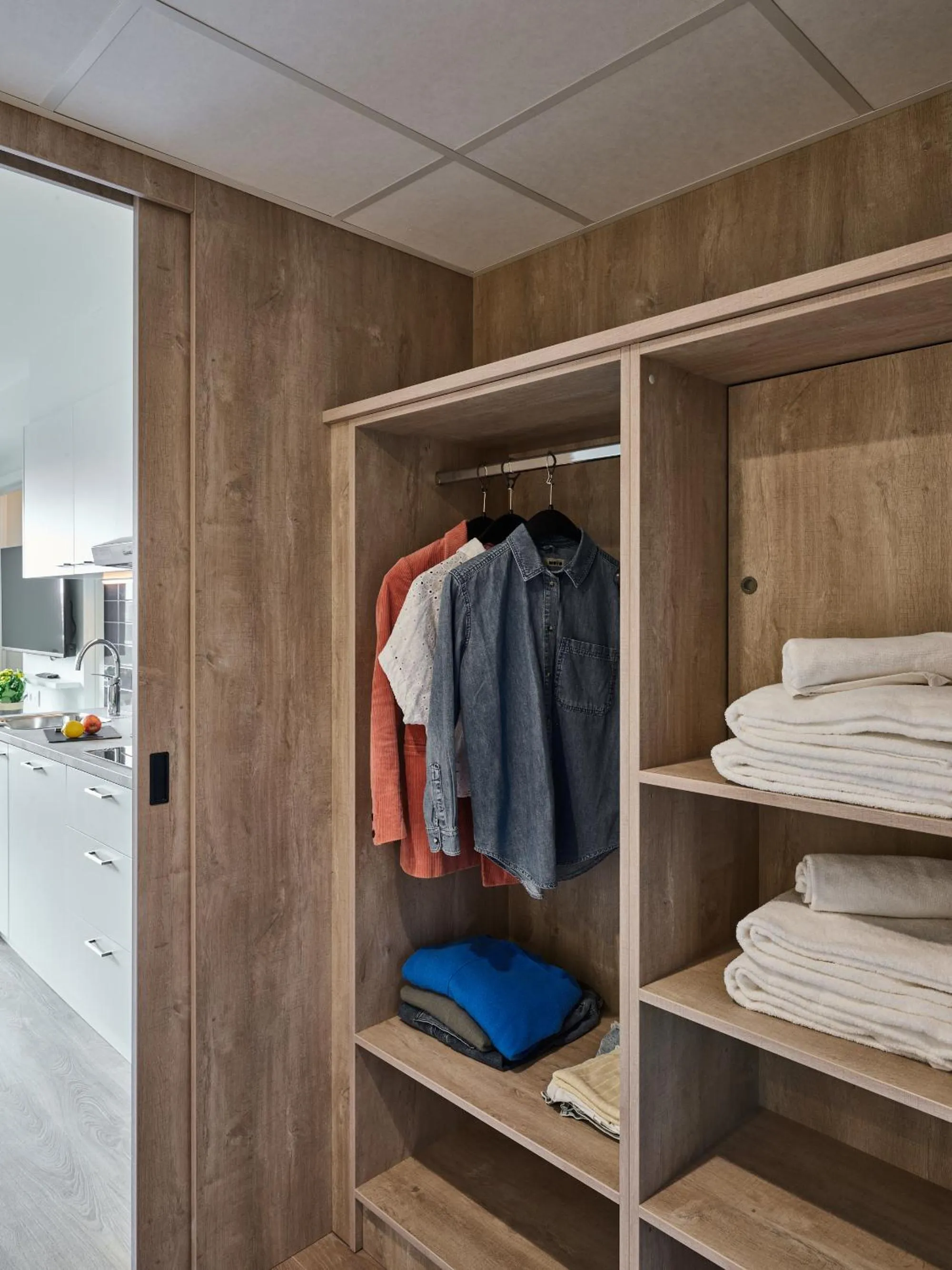 wardrobe in Holiday Suites Zeebrugge