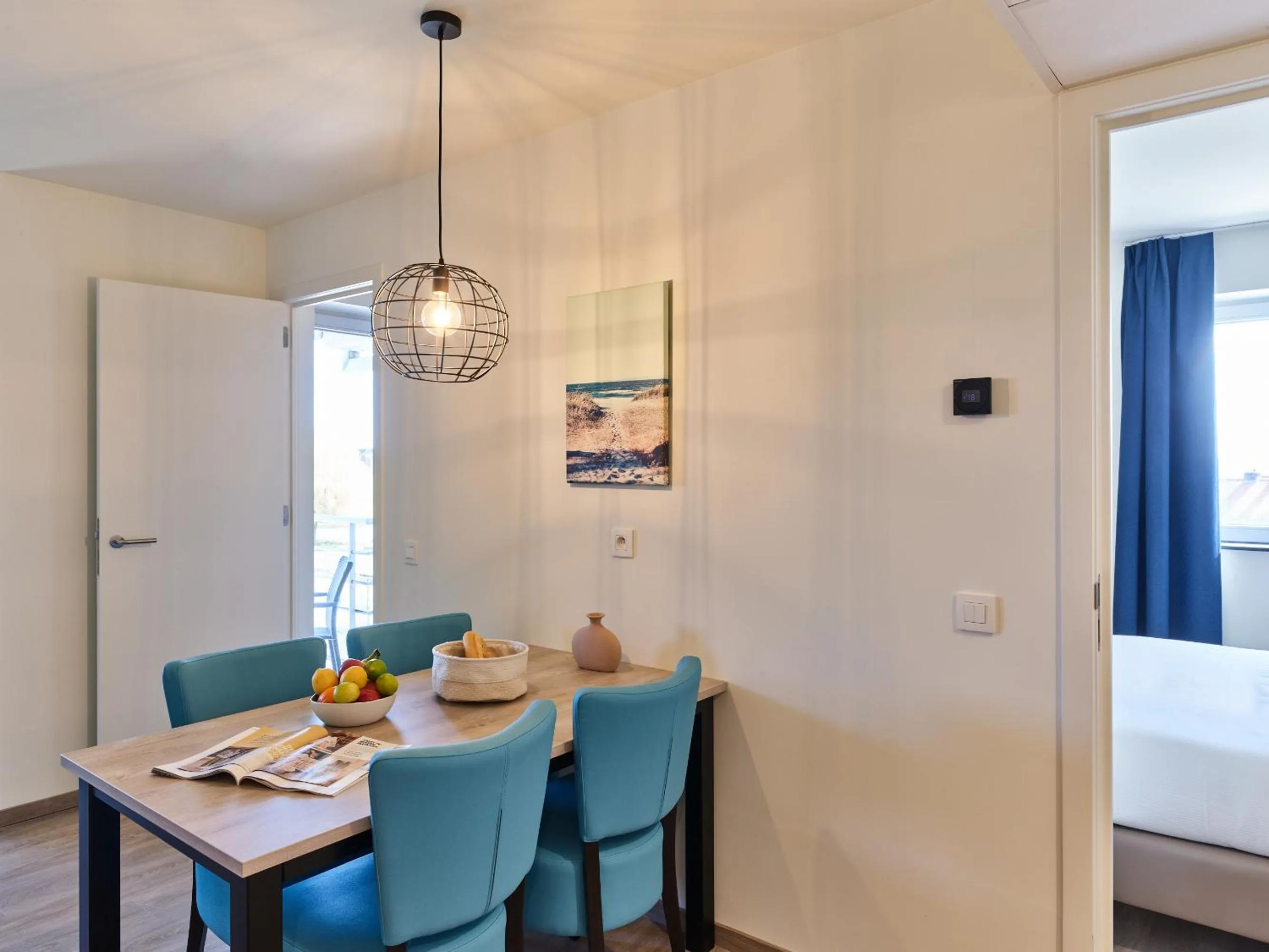 Dining area in Holiday Suites Zeebrugge