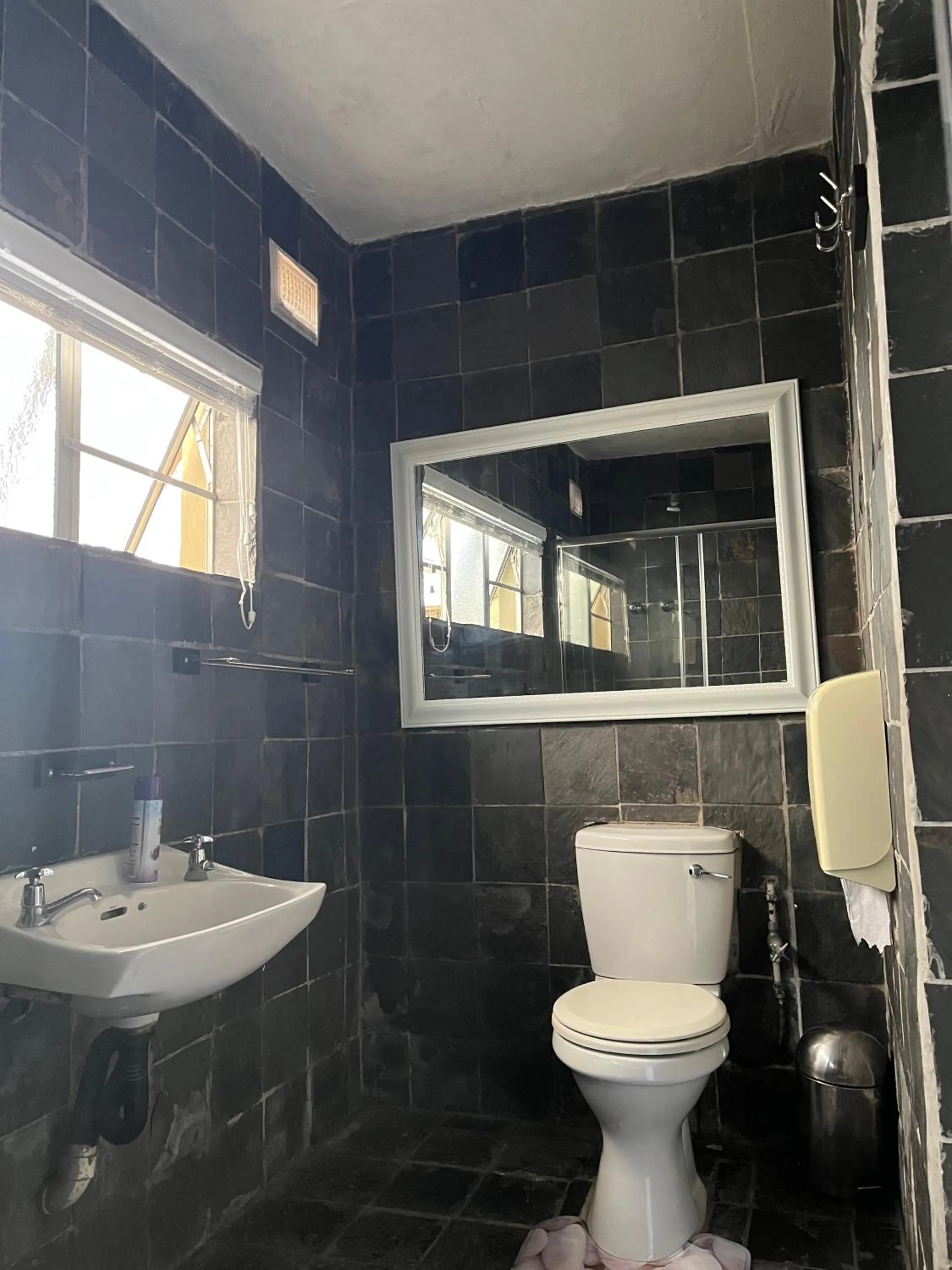 Ansteys Beach Self Catering Apartments