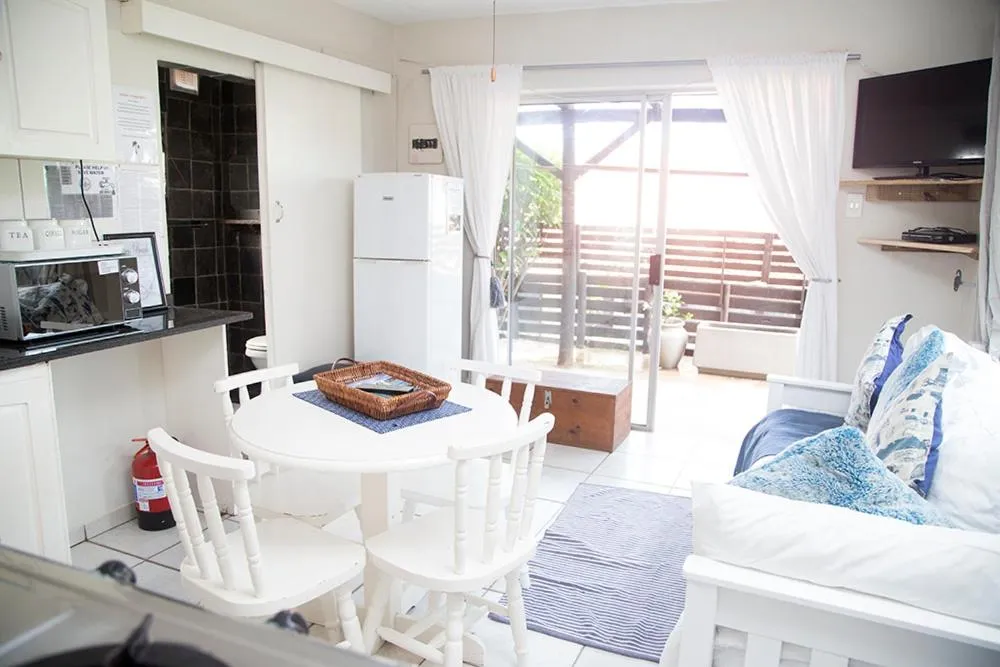 Ansteys Beach Self Catering Apartments