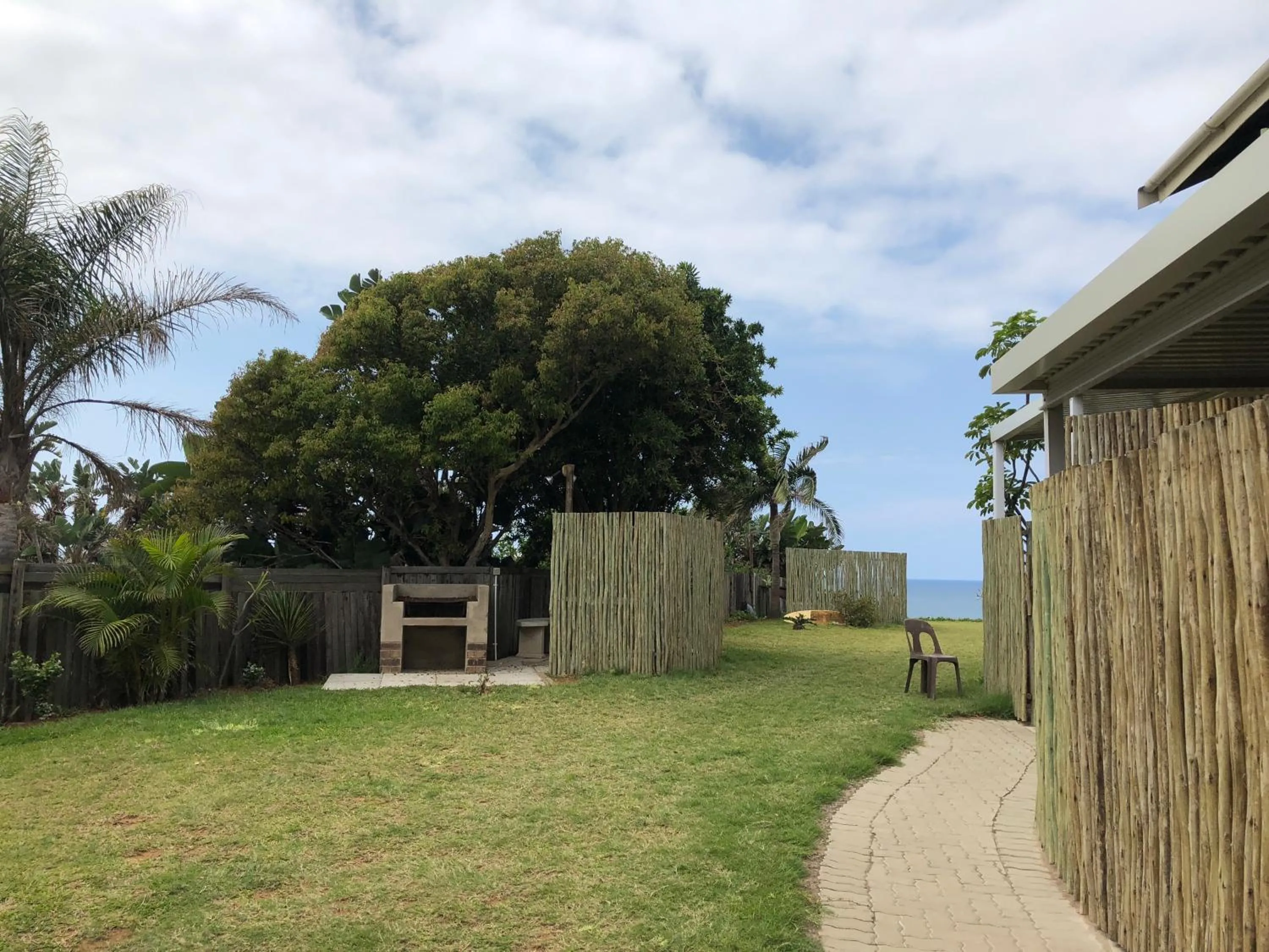 Ansteys Beach Self Catering Apartments