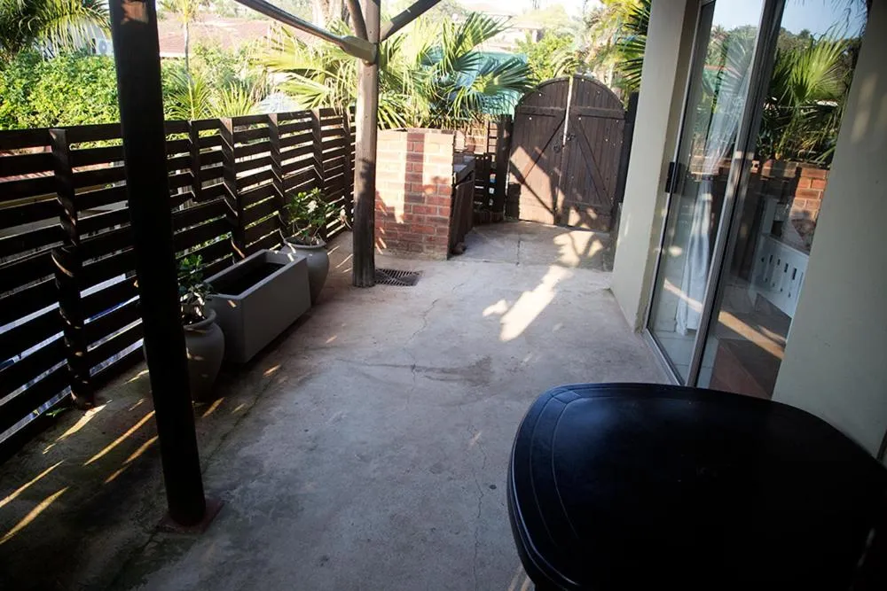 Ansteys Beach Self Catering Apartments