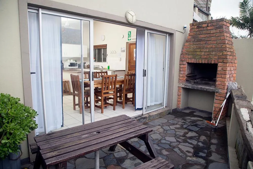 Ansteys Beach Self Catering Apartments
