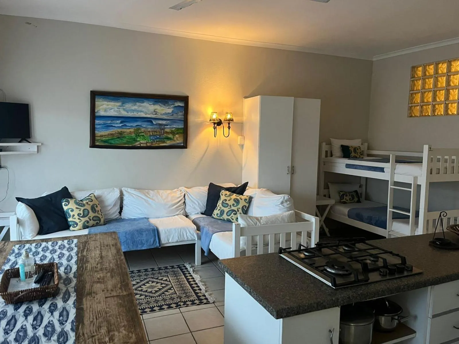 Bed in Ansteys Beach Self Catering Apartments