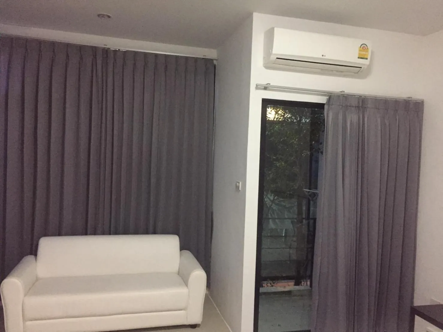 Seating area, Bed in Home Rezidence Prachinburi