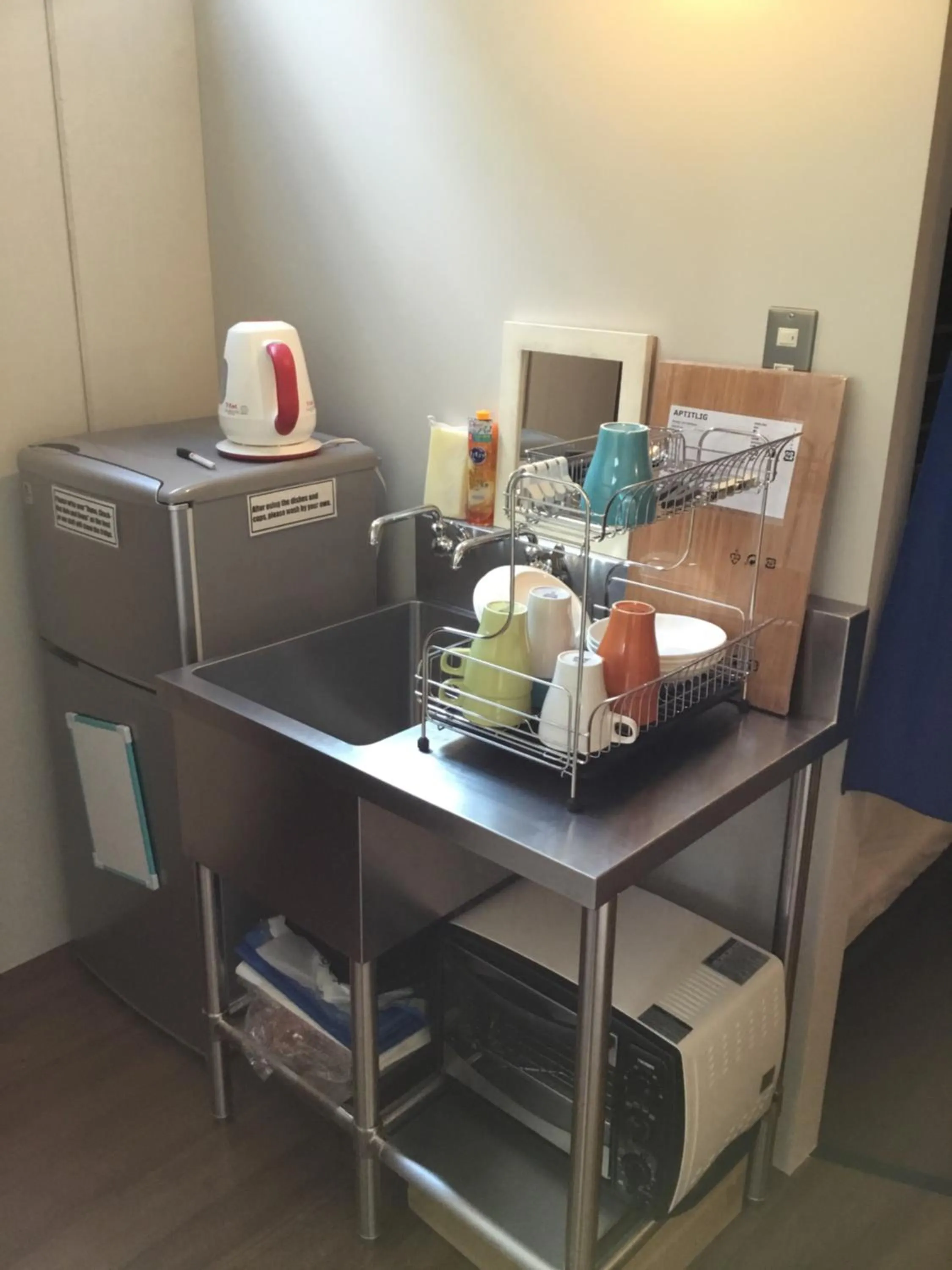 Kitchen or kitchenette in Chillulu Hostel