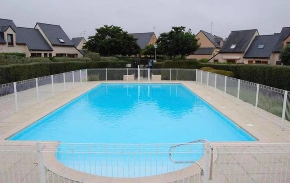 Maisonnette 6 pers- Piscine commune - Plage à 500 m- LOEIZ